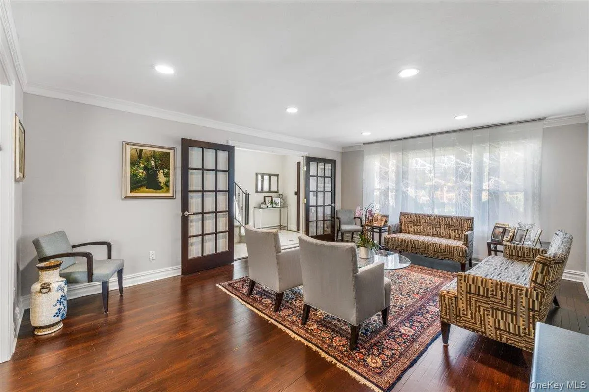 42 North Road, North Hempstead, NY, 4 Bedrooms Bedrooms, 8 Rooms Rooms,2 BathroomsBathrooms,Residential,For Rent,North,0,1017811 42 North Road, North Hempstead, NY, 4 Bedrooms Bedrooms, 8 Rooms Rooms,2 BathroomsBathrooms,Residential,For Rent,North,0,1017811