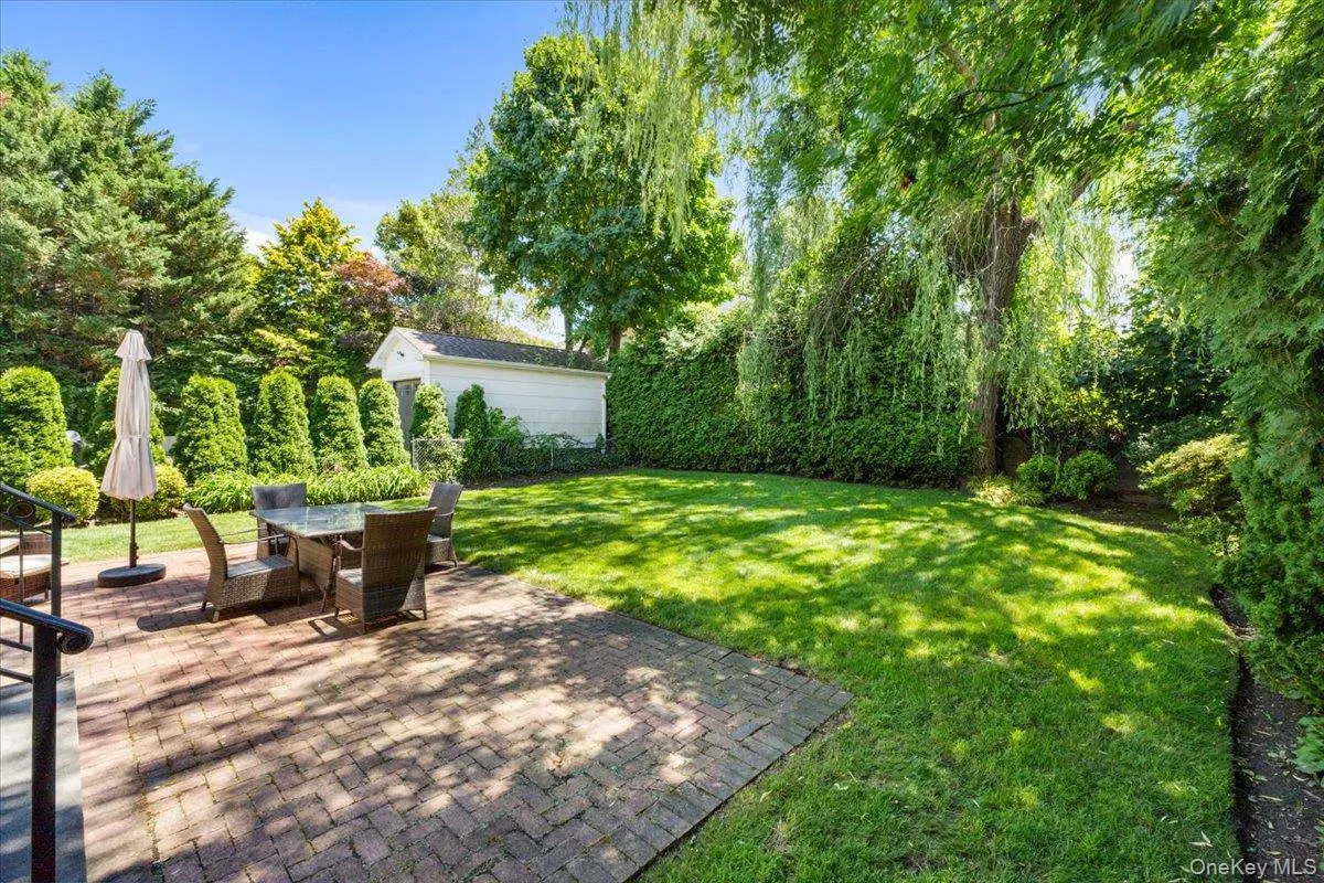 42 North Road, North Hempstead, NY, 4 Bedrooms Bedrooms, 8 Rooms Rooms,2 BathroomsBathrooms,Residential,For Rent,North,0,1017811 42 North Road, North Hempstead, NY, 4 Bedrooms Bedrooms, 8 Rooms Rooms,2 BathroomsBathrooms,Residential,For Rent,North,0,1017811