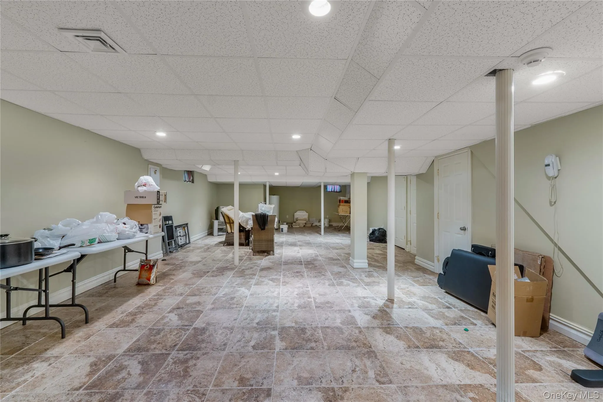 42 North Road, North Hempstead, NY, 4 Bedrooms Bedrooms, 8 Rooms Rooms,2 BathroomsBathrooms,Residential,For Rent,North,0,1017811 42 North Road, North Hempstead, NY, 4 Bedrooms Bedrooms, 8 Rooms Rooms,2 BathroomsBathrooms,Residential,For Rent,North,0,1017811