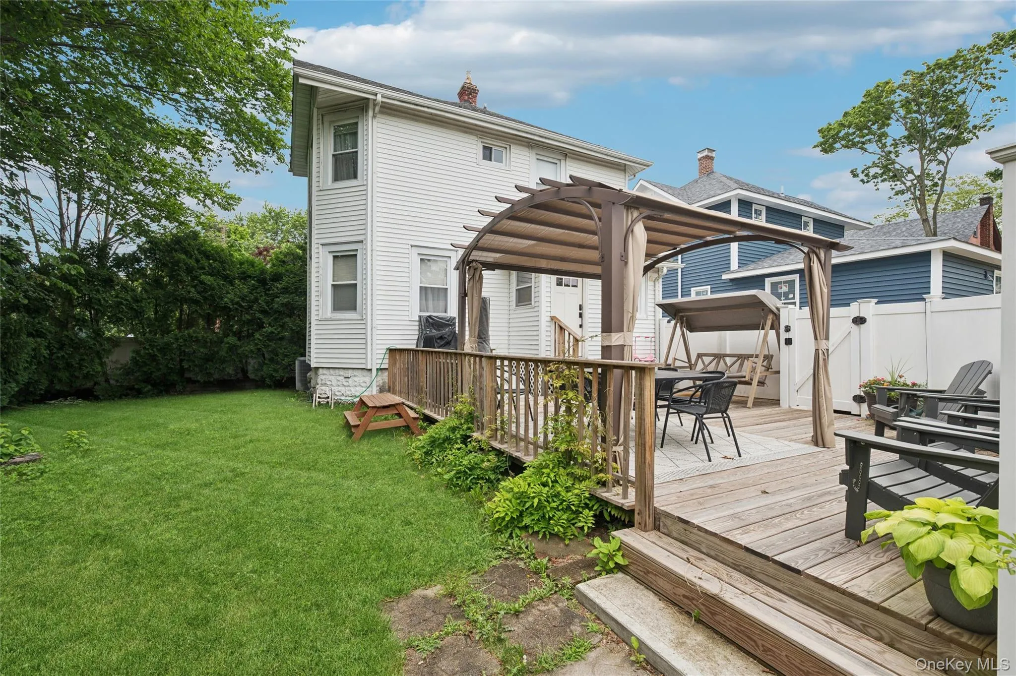 104 Park Avenue, Babylon, NY, 3 Bedrooms Bedrooms, 7 Rooms Rooms,1 BathroomBathrooms,Residential,For Rent,Park,0,1017814 104 Park Avenue, Babylon, NY, 3 Bedrooms Bedrooms, 7 Rooms Rooms,1 BathroomBathrooms,Residential,For Rent,Park,0,1017814
