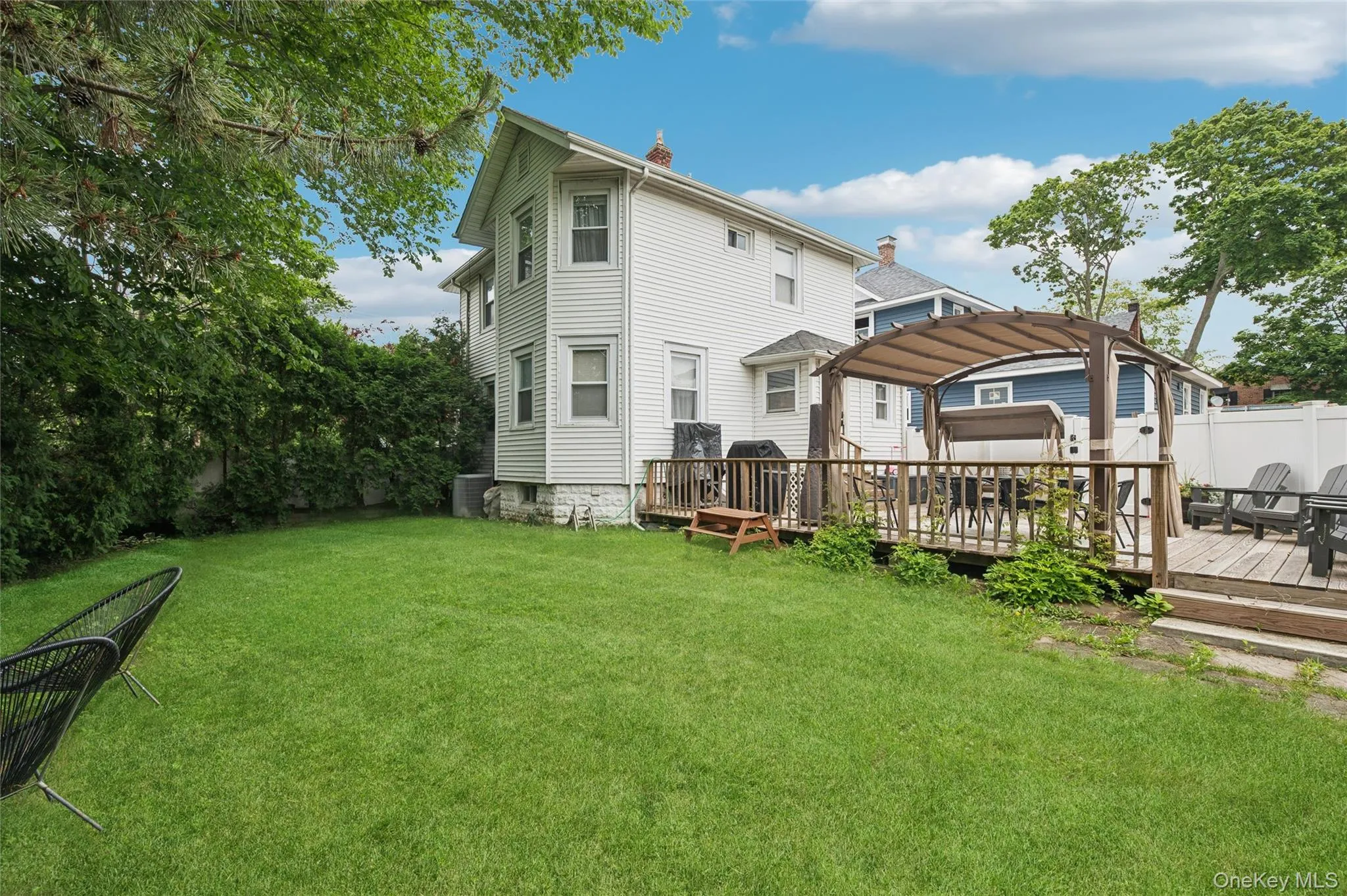 104 Park Avenue, Babylon, NY, 3 Bedrooms Bedrooms, 7 Rooms Rooms,1 BathroomBathrooms,Residential,For Rent,Park,0,1017814 104 Park Avenue, Babylon, NY, 3 Bedrooms Bedrooms, 7 Rooms Rooms,1 BathroomBathrooms,Residential,For Rent,Park,0,1017814