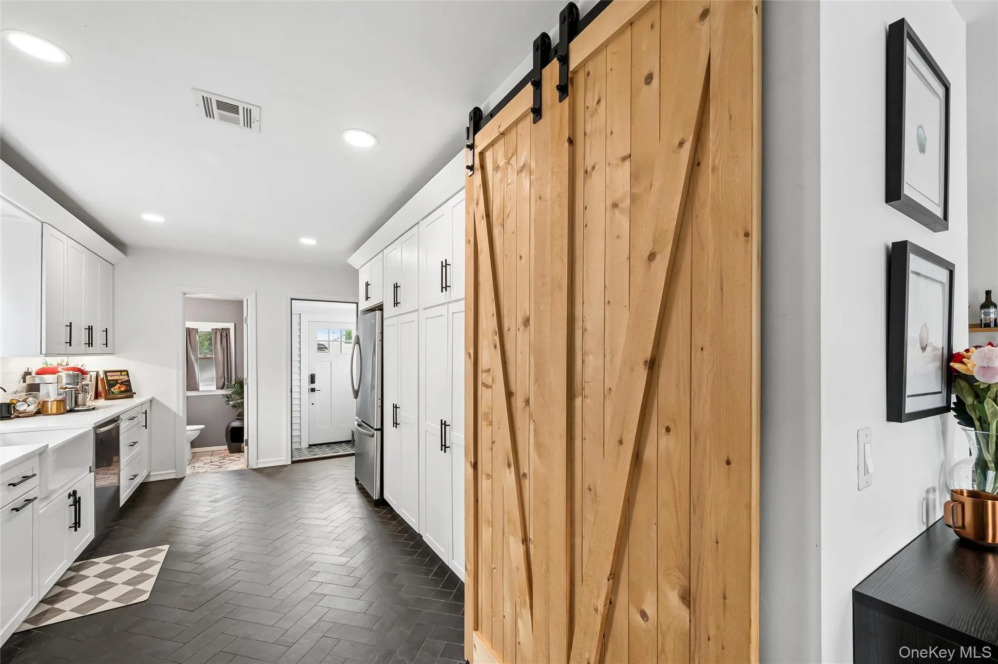 104 Park Avenue, Babylon, NY, 3 Bedrooms Bedrooms, 7 Rooms Rooms,1 BathroomBathrooms,Residential,For Rent,Park,0,1017814 104 Park Avenue, Babylon, NY, 3 Bedrooms Bedrooms, 7 Rooms Rooms,1 BathroomBathrooms,Residential,For Rent,Park,0,1017814