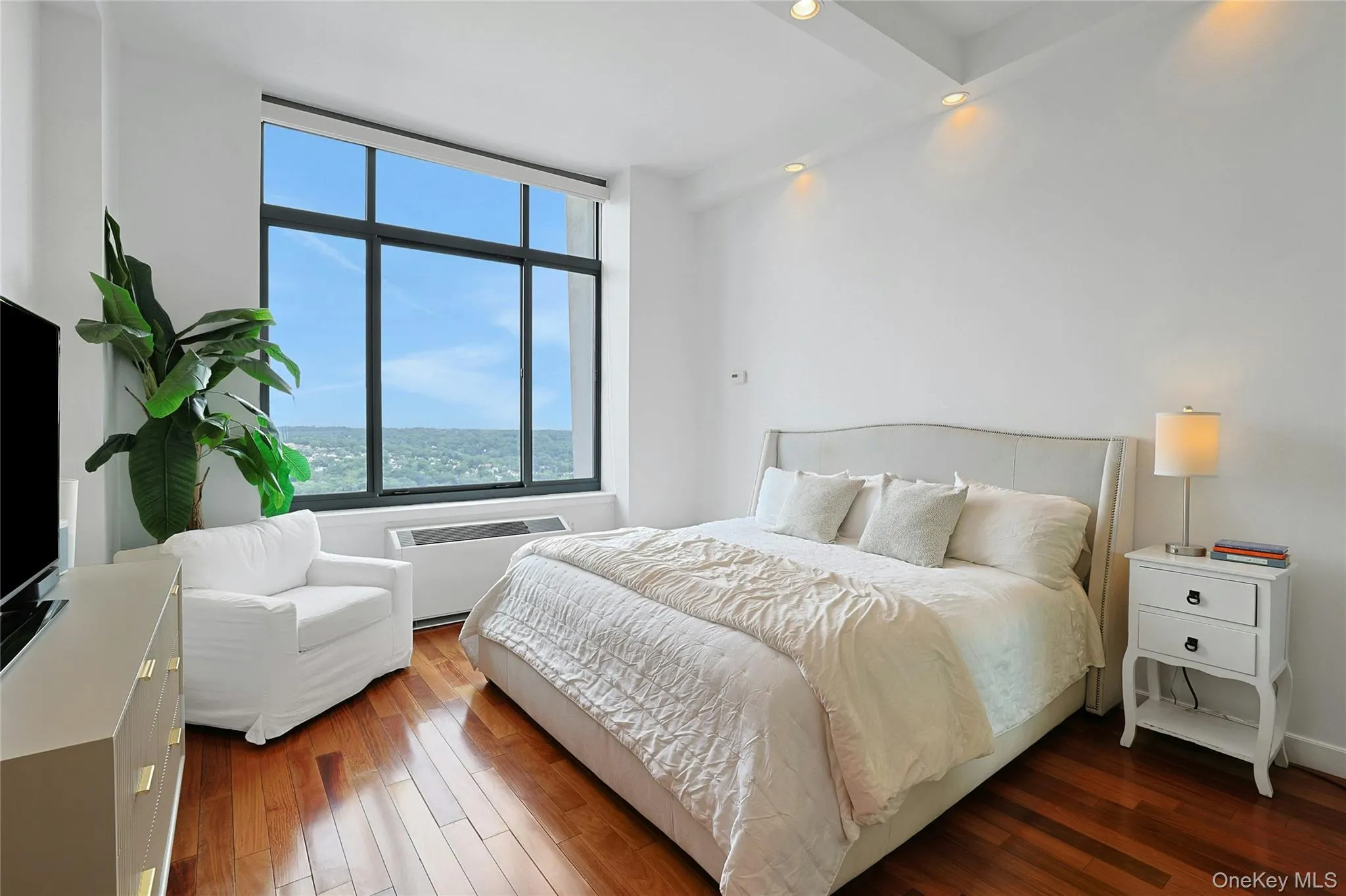 Bright and Spacious Primary Bedroom. Bright and Spacious Primary Bedroom.