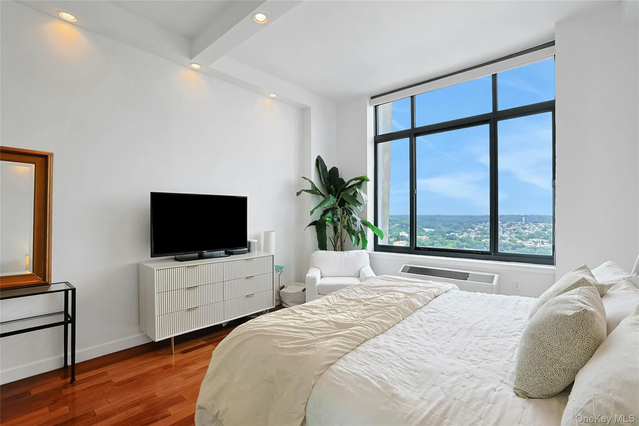 Magnificent Unobstructed Sunrise Views Magnificent Unobstructed Sunrise Views