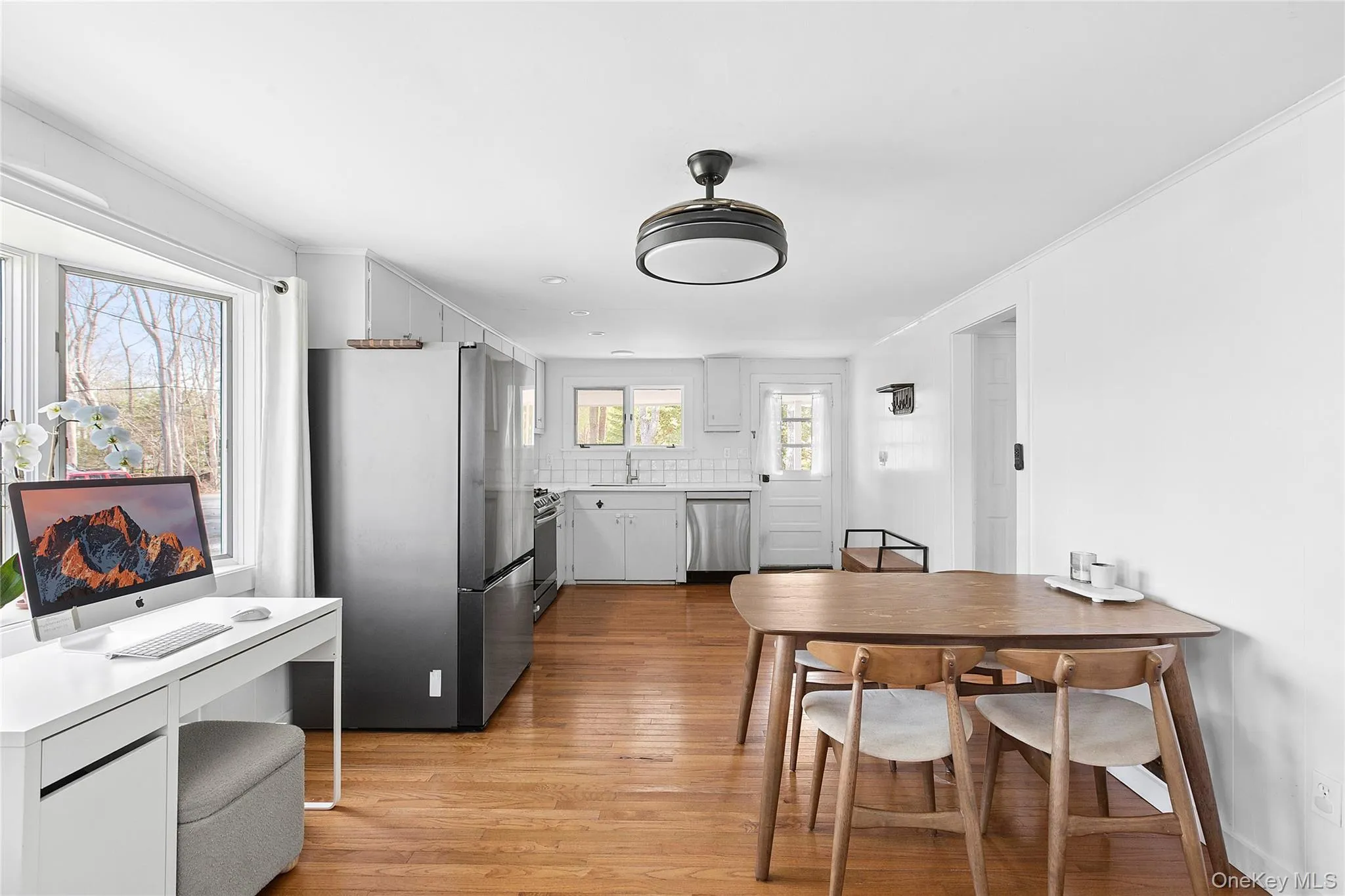 111 Oak Lane, East Hampton, NY, 2 Bedrooms Bedrooms, 5 Rooms Rooms,1 BathroomBathrooms,Residential,For Rent,Oak,0,1017818 111 Oak Lane, East Hampton, NY, 2 Bedrooms Bedrooms, 5 Rooms Rooms,1 BathroomBathrooms,Residential,For Rent,Oak,0,1017818