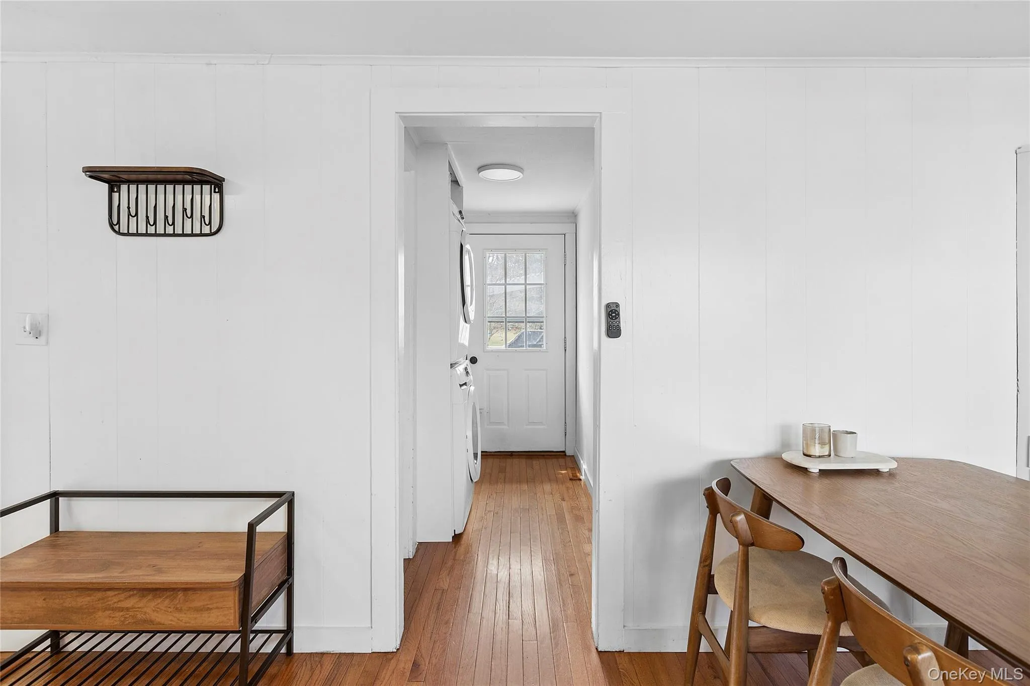 111 Oak Lane, East Hampton, NY, 2 Bedrooms Bedrooms, 5 Rooms Rooms,1 BathroomBathrooms,Residential,For Rent,Oak,0,1017818 111 Oak Lane, East Hampton, NY, 2 Bedrooms Bedrooms, 5 Rooms Rooms,1 BathroomBathrooms,Residential,For Rent,Oak,0,1017818