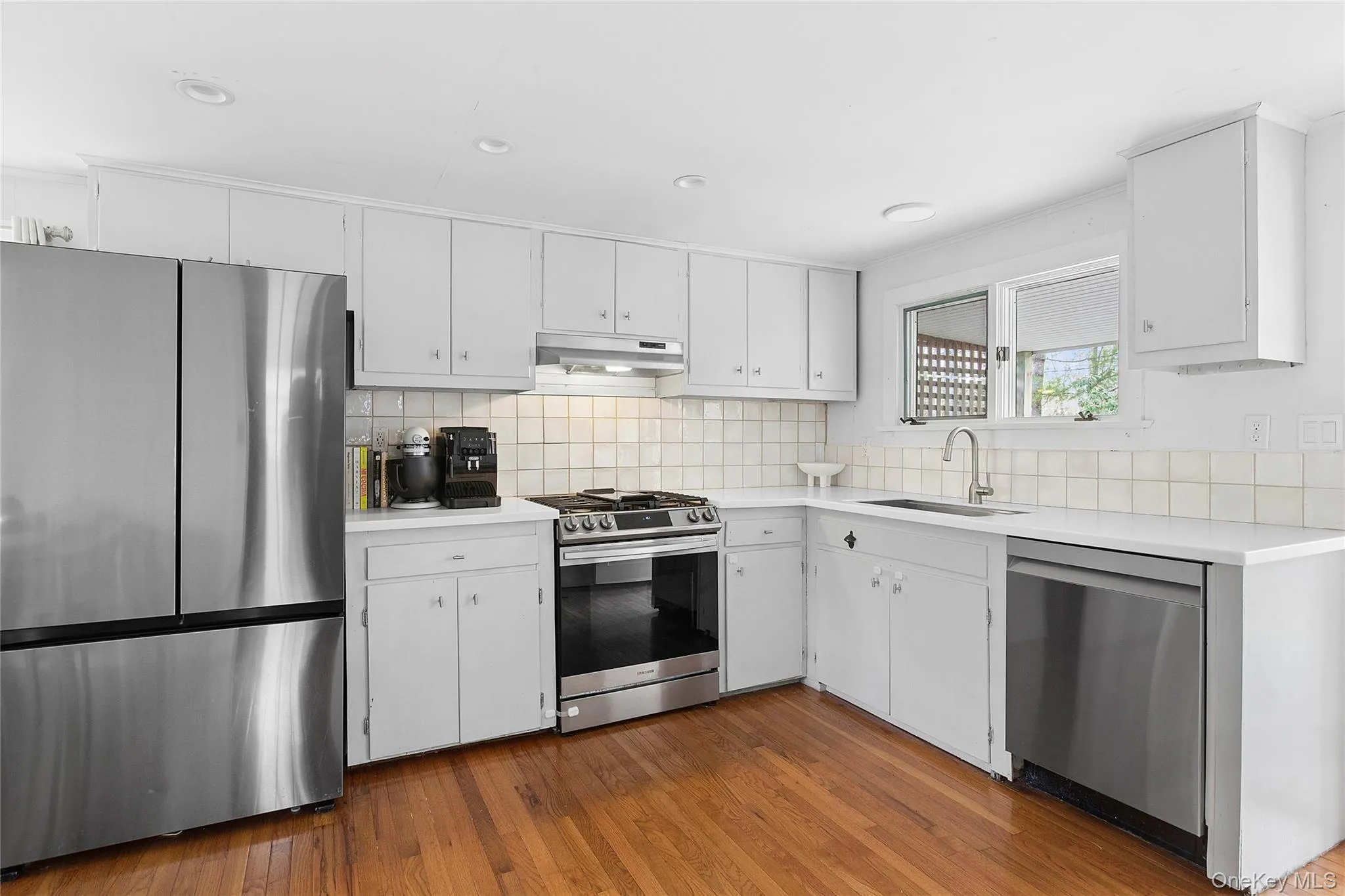 111 Oak Lane, East Hampton, NY, 2 Bedrooms Bedrooms, 5 Rooms Rooms,1 BathroomBathrooms,Residential,For Rent,Oak,0,1017818 111 Oak Lane, East Hampton, NY, 2 Bedrooms Bedrooms, 5 Rooms Rooms,1 BathroomBathrooms,Residential,For Rent,Oak,0,1017818
