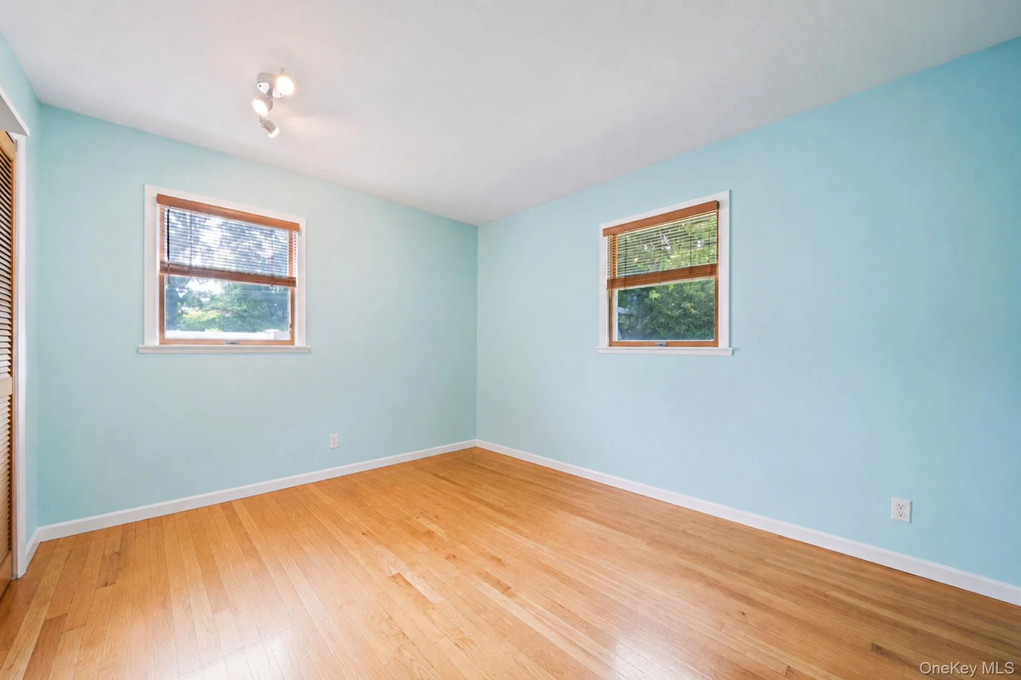 6 Malba Drive, Brookhaven, NY, 2 Bedrooms Bedrooms, 6 Rooms Rooms,2 BathroomsBathrooms,Residential,For Rent,Malba,0,KEY1017822 6 Malba Drive, Brookhaven, NY, 2 Bedrooms Bedrooms, 6 Rooms Rooms,2 BathroomsBathrooms,Residential,For Rent,Malba,0,KEY1017822