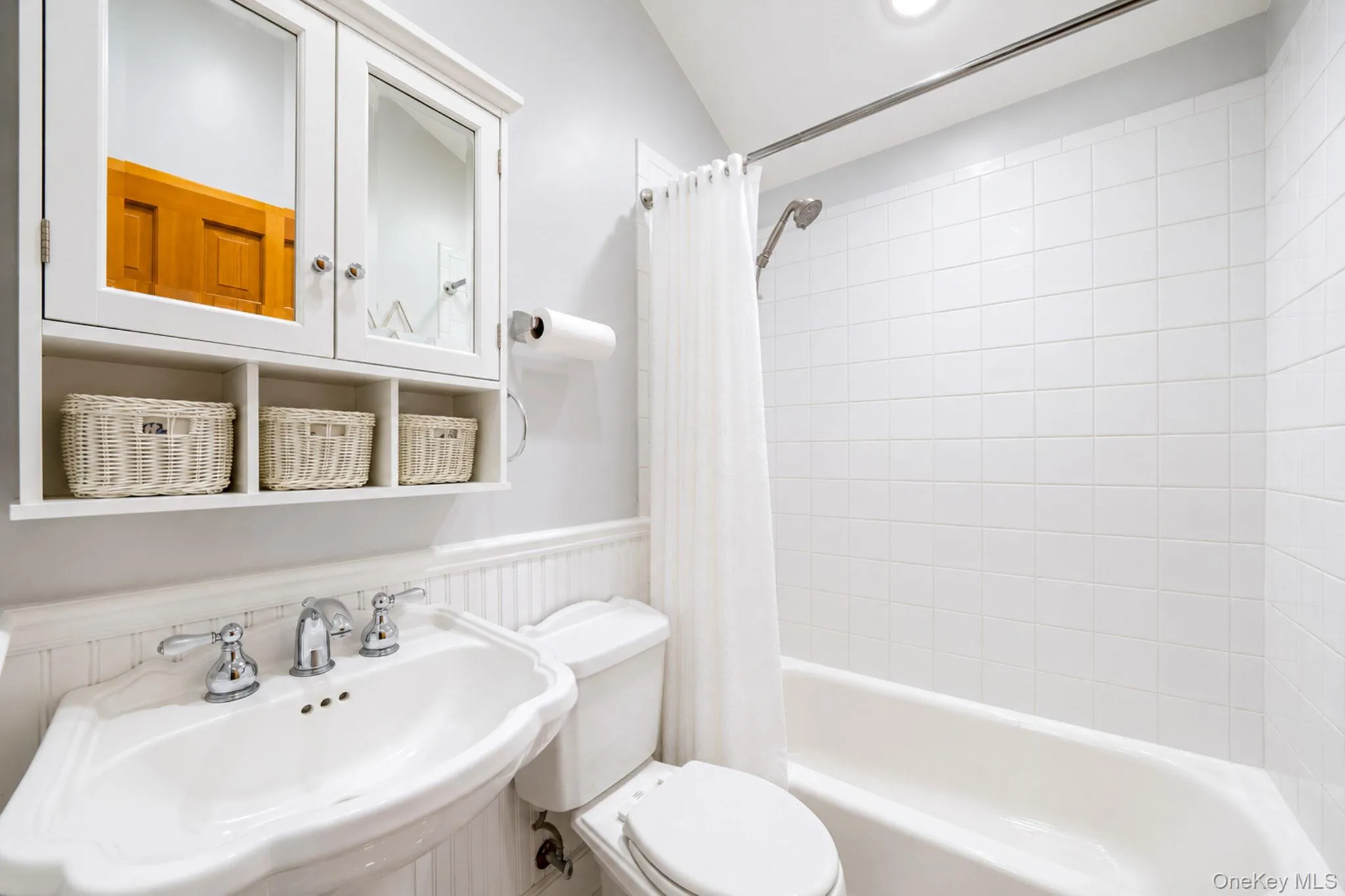 6 Malba Drive, Brookhaven, NY, 2 Bedrooms Bedrooms, 6 Rooms Rooms,2 BathroomsBathrooms,Residential,For Rent,Malba,0,KEY1017822 6 Malba Drive, Brookhaven, NY, 2 Bedrooms Bedrooms, 6 Rooms Rooms,2 BathroomsBathrooms,Residential,For Rent,Malba,0,KEY1017822