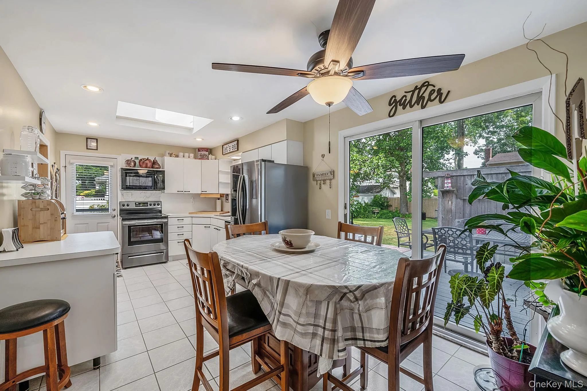 6 Malba Drive, Brookhaven, NY, 2 Bedrooms Bedrooms, 6 Rooms Rooms,2 BathroomsBathrooms,Residential,For Rent,Malba,0,KEY1017822 6 Malba Drive, Brookhaven, NY, 2 Bedrooms Bedrooms, 6 Rooms Rooms,2 BathroomsBathrooms,Residential,For Rent,Malba,0,KEY1017822
