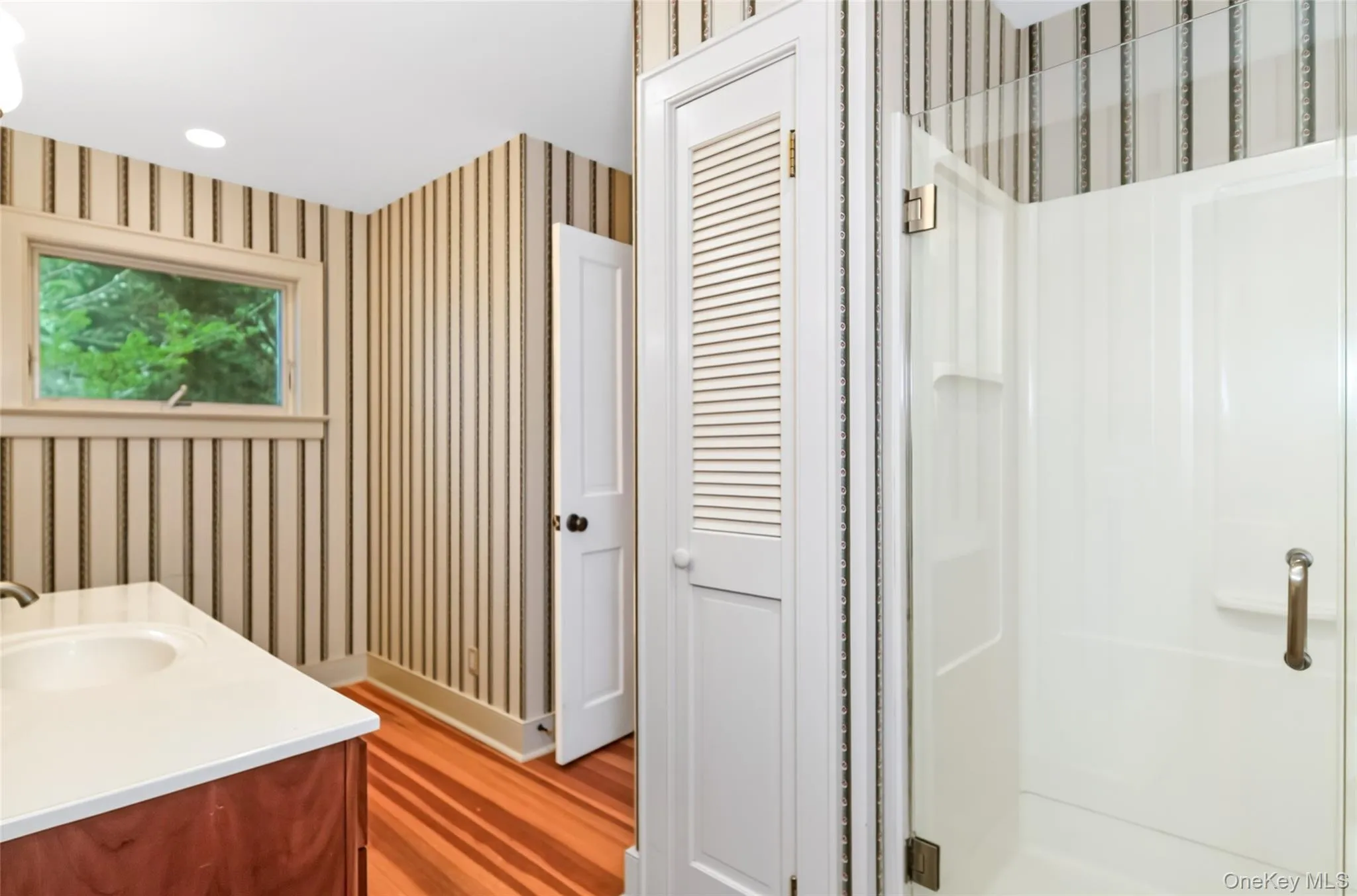 6 Oxford Avenue, Shelter Island, NY, 4 Bedrooms Bedrooms, 7 Rooms Rooms,2 BathroomsBathrooms,Residential,For Rent,Oxford,0,KEY1017824 6 Oxford Avenue, Shelter Island, NY, 4 Bedrooms Bedrooms, 7 Rooms Rooms,2 BathroomsBathrooms,Residential,For Rent,Oxford,0,KEY1017824