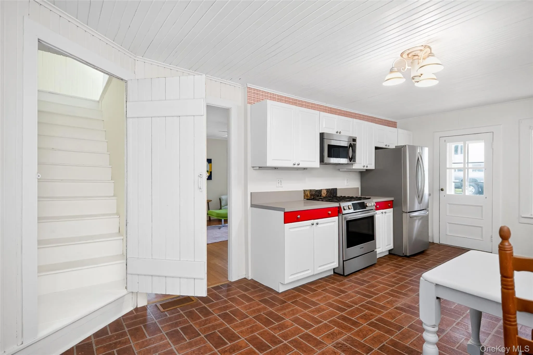 6 Oxford Avenue, Shelter Island, NY, 4 Bedrooms Bedrooms, 7 Rooms Rooms,2 BathroomsBathrooms,Residential,For Rent,Oxford,0,KEY1017824 6 Oxford Avenue, Shelter Island, NY, 4 Bedrooms Bedrooms, 7 Rooms Rooms,2 BathroomsBathrooms,Residential,For Rent,Oxford,0,KEY1017824
