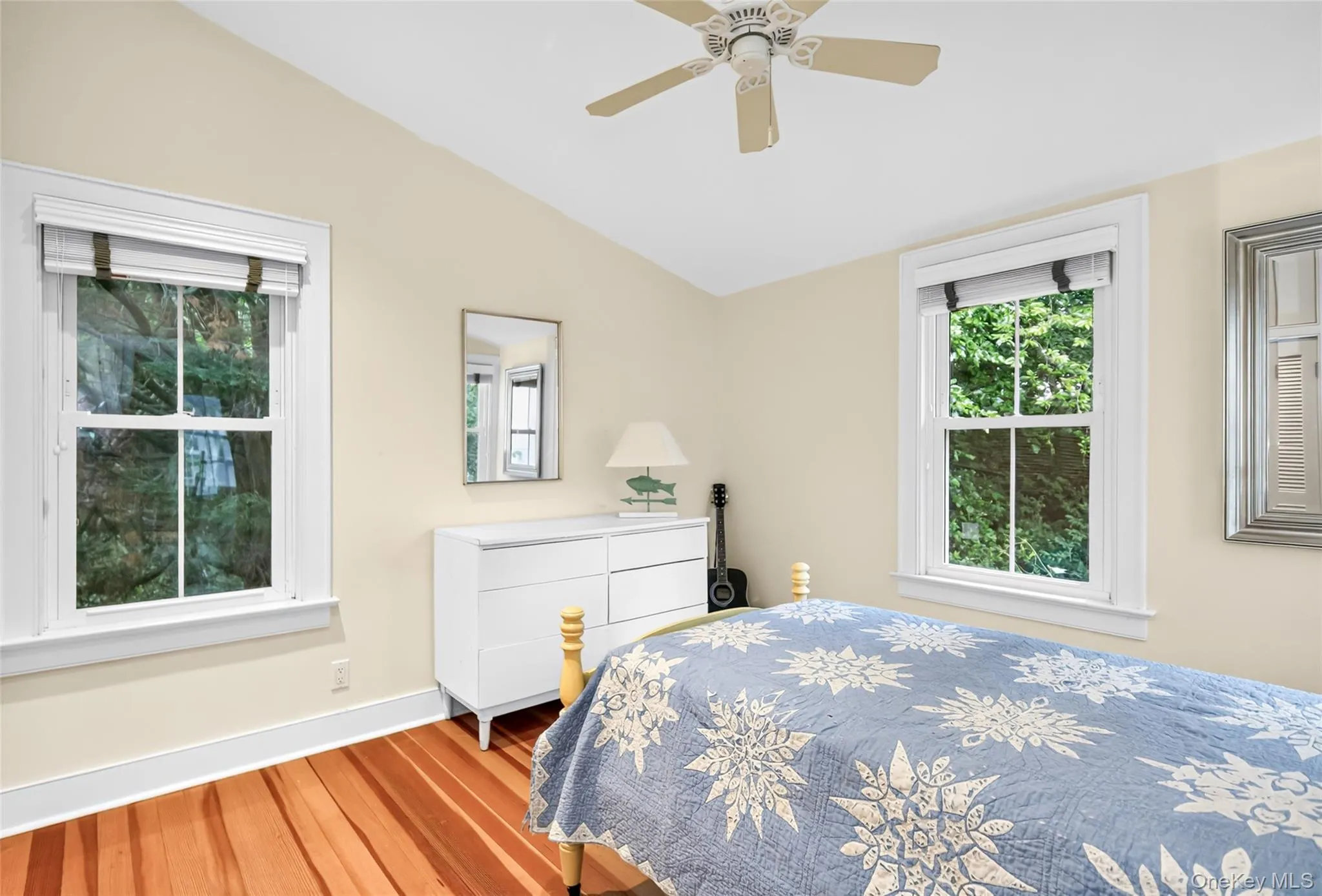 6 Oxford Avenue, Shelter Island, NY, 4 Bedrooms Bedrooms, 7 Rooms Rooms,2 BathroomsBathrooms,Residential,For Rent,Oxford,0,KEY1017824 6 Oxford Avenue, Shelter Island, NY, 4 Bedrooms Bedrooms, 7 Rooms Rooms,2 BathroomsBathrooms,Residential,For Rent,Oxford,0,KEY1017824