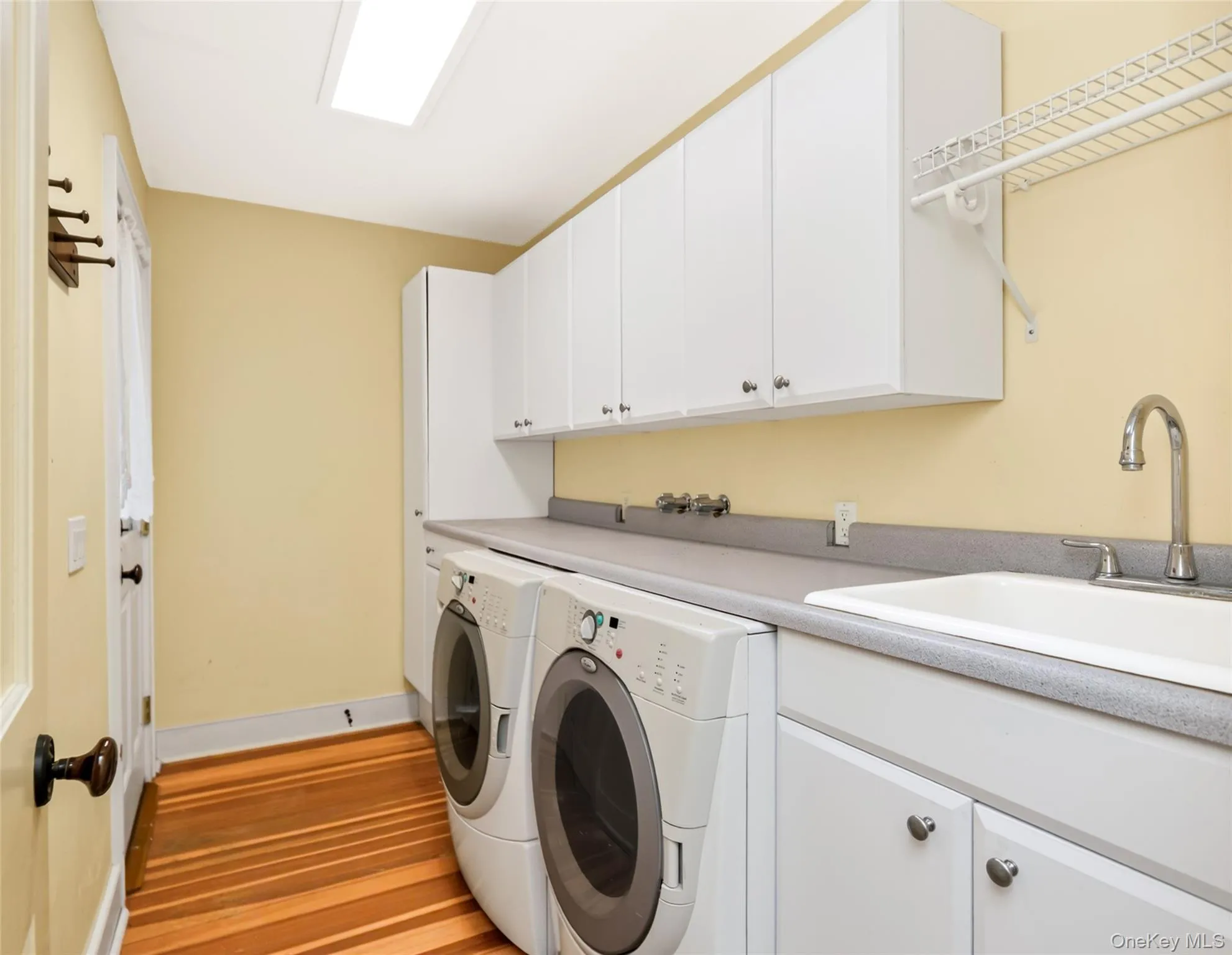 6 Oxford Avenue, Shelter Island, NY, 4 Bedrooms Bedrooms, 7 Rooms Rooms,2 BathroomsBathrooms,Residential,For Rent,Oxford,0,KEY1017824 6 Oxford Avenue, Shelter Island, NY, 4 Bedrooms Bedrooms, 7 Rooms Rooms,2 BathroomsBathrooms,Residential,For Rent,Oxford,0,KEY1017824