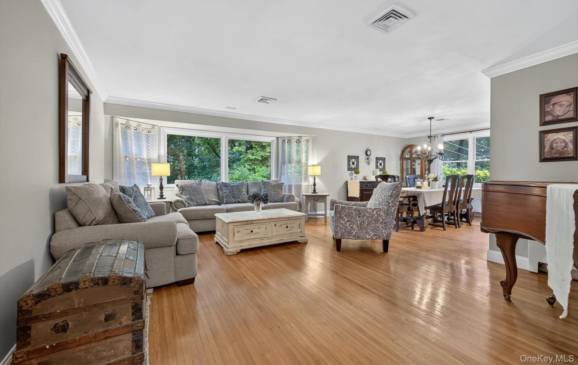 27 Longwood Drive, Huntington, NY, 4 Bedrooms Bedrooms, 9 Rooms Rooms,3 BathroomsBathrooms,Residential,For Rent,Longwood,0,1017826 27 Longwood Drive, Huntington, NY, 4 Bedrooms Bedrooms, 9 Rooms Rooms,3 BathroomsBathrooms,Residential,For Rent,Longwood,0,1017826