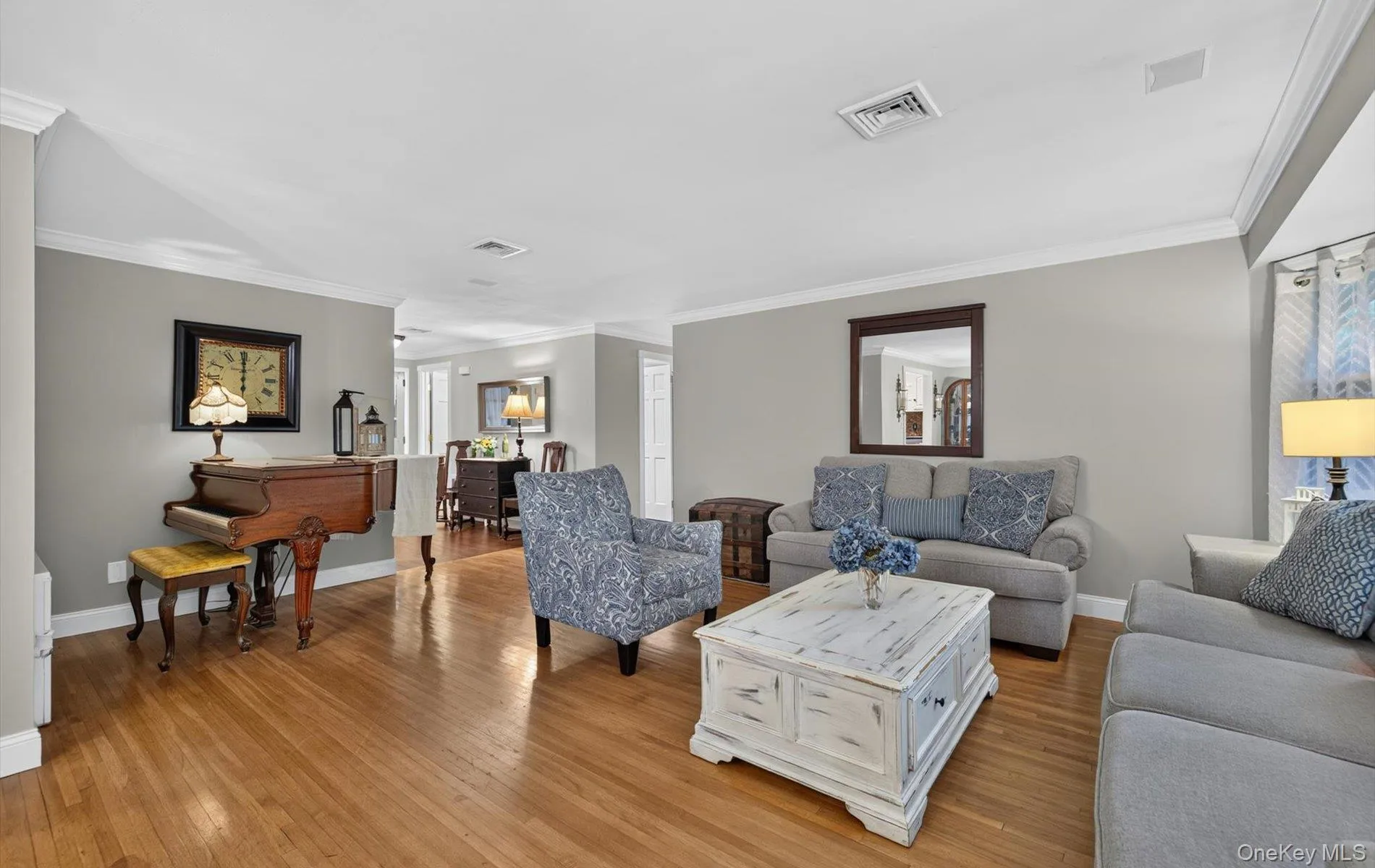 27 Longwood Drive, Huntington, NY, 4 Bedrooms Bedrooms, 9 Rooms Rooms,3 BathroomsBathrooms,Residential,For Rent,Longwood,0,1017826 27 Longwood Drive, Huntington, NY, 4 Bedrooms Bedrooms, 9 Rooms Rooms,3 BathroomsBathrooms,Residential,For Rent,Longwood,0,1017826