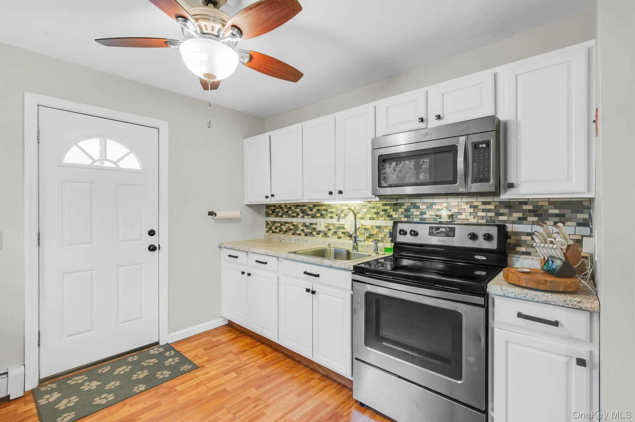 119 Parkwood Drive, Brookhaven, NY, 4 Bedrooms Bedrooms, 7 Rooms Rooms,1 BathroomBathrooms,Residential,For Rent,Parkwood,0,KEY1017829 119 Parkwood Drive, Brookhaven, NY, 4 Bedrooms Bedrooms, 7 Rooms Rooms,1 BathroomBathrooms,Residential,For Rent,Parkwood,0,KEY1017829