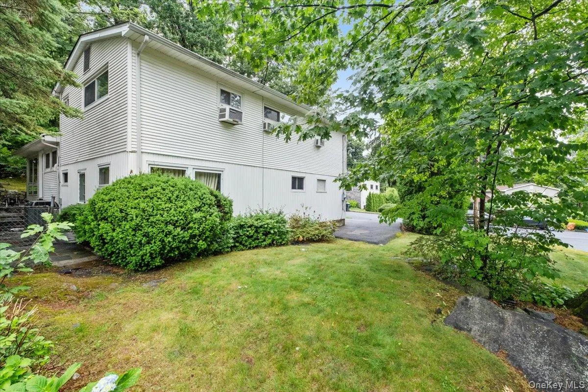 21 Tanglewood Road, Greenburgh, NY, 3 Bedrooms Bedrooms, 7 Rooms Rooms,2 BathroomsBathrooms,Residential,For Rent,Tanglewood,0,KEY1017832 21 Tanglewood Road, Greenburgh, NY, 3 Bedrooms Bedrooms, 7 Rooms Rooms,2 BathroomsBathrooms,Residential,For Rent,Tanglewood,0,KEY1017832