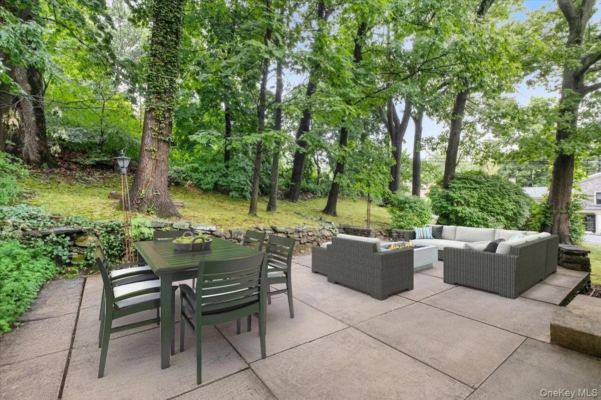 21 Tanglewood Road, Greenburgh, NY, 3 Bedrooms Bedrooms, 7 Rooms Rooms,2 BathroomsBathrooms,Residential,For Rent,Tanglewood,0,KEY1017832 21 Tanglewood Road, Greenburgh, NY, 3 Bedrooms Bedrooms, 7 Rooms Rooms,2 BathroomsBathrooms,Residential,For Rent,Tanglewood,0,KEY1017832