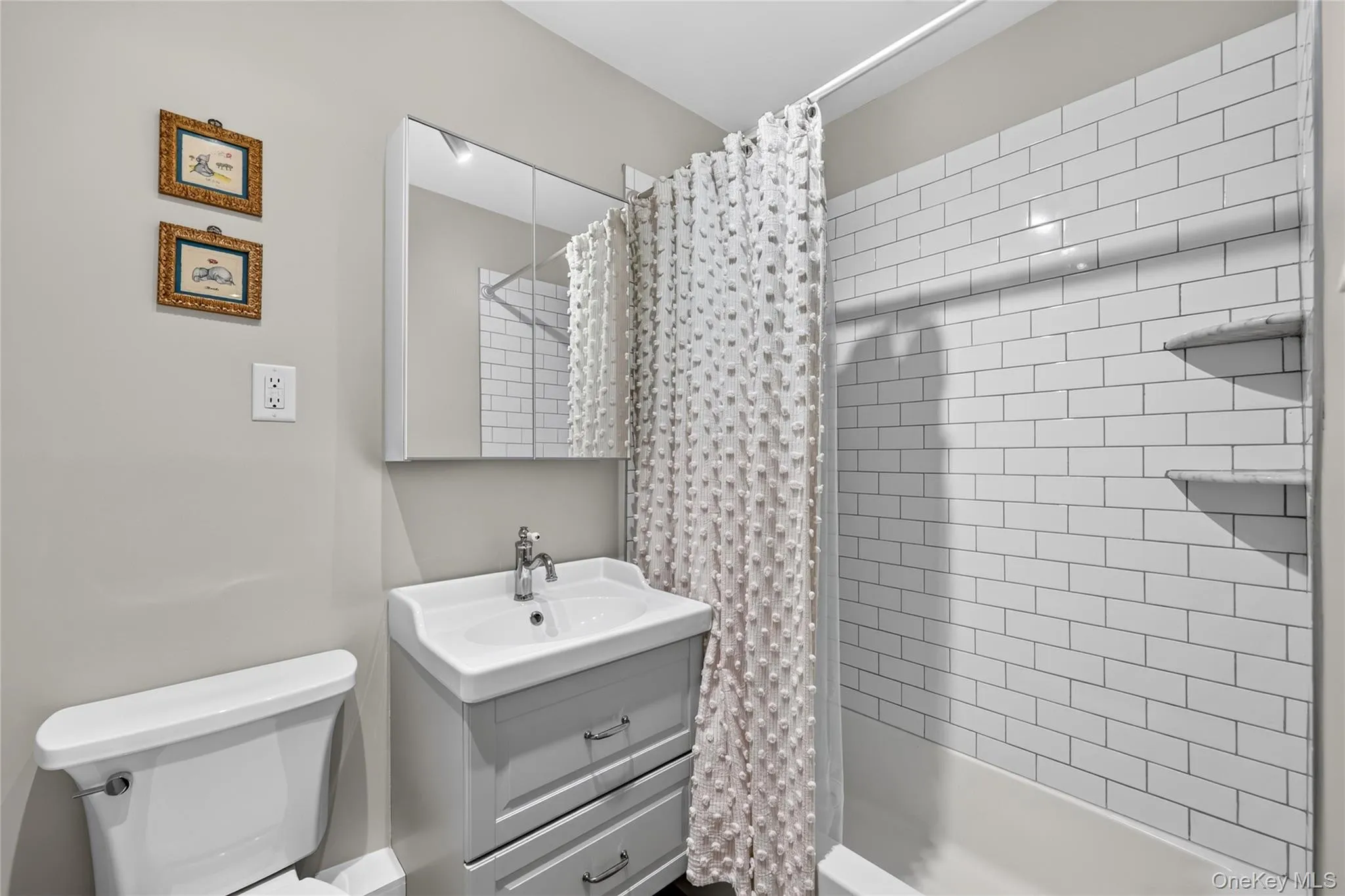 240 Garth Road, Eastchester, NY, 2 Bedrooms Bedrooms, 5 Rooms Rooms,2 BathroomsBathrooms,Residential,For Rent,Garth,0,1017835 240 Garth Road, Eastchester, NY, 2 Bedrooms Bedrooms, 5 Rooms Rooms,2 BathroomsBathrooms,Residential,For Rent,Garth,0,1017835