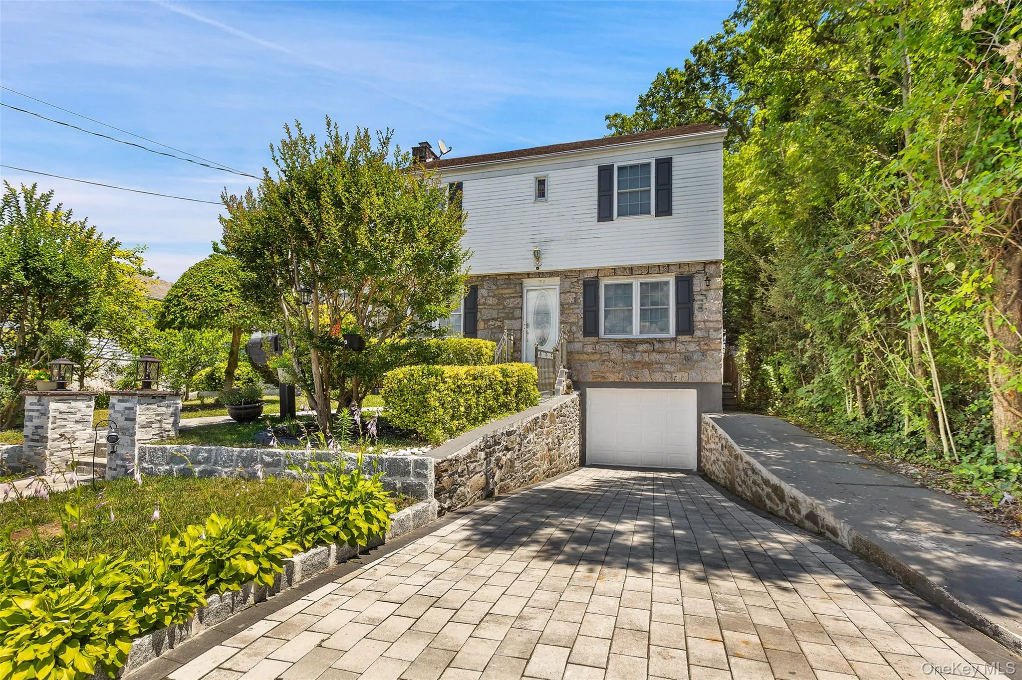74 Elaine Terrace, Yonkers, NY, 4 Bedrooms Bedrooms, 8 Rooms Rooms,3 BathroomsBathrooms,Residential,For Rent,Elaine,0,1017839 74 Elaine Terrace, Yonkers, NY, 4 Bedrooms Bedrooms, 8 Rooms Rooms,3 BathroomsBathrooms,Residential,For Rent,Elaine,0,1017839