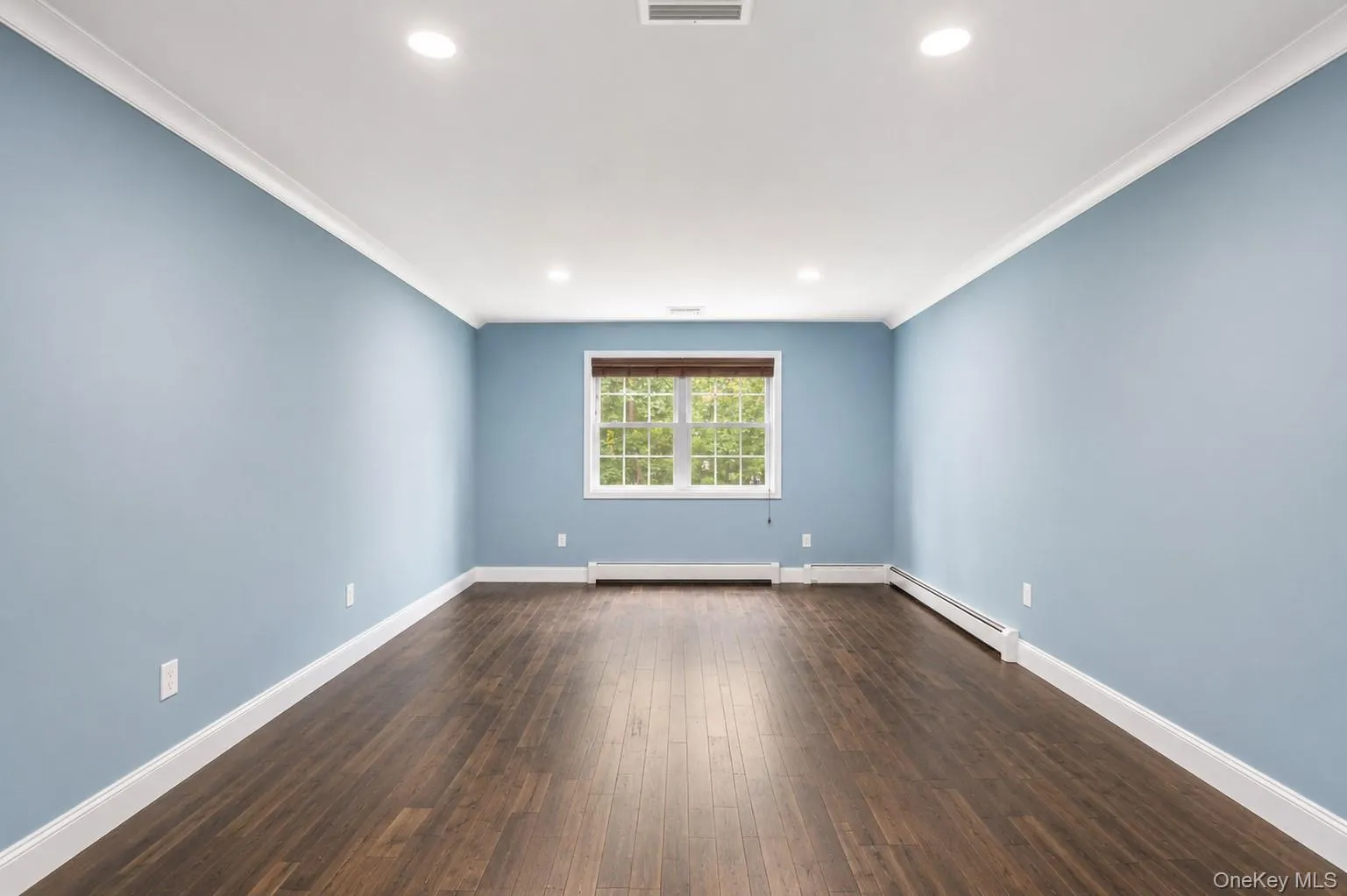 5 Glenmore Avenue, Oyster Bay, NY, 3 Bedrooms Bedrooms, 10 Rooms Rooms,1 BathroomBathrooms,Residential,For Rent,Glenmore,0,1017847 5 Glenmore Avenue, Oyster Bay, NY, 3 Bedrooms Bedrooms, 10 Rooms Rooms,1 BathroomBathrooms,Residential,For Rent,Glenmore,0,1017847