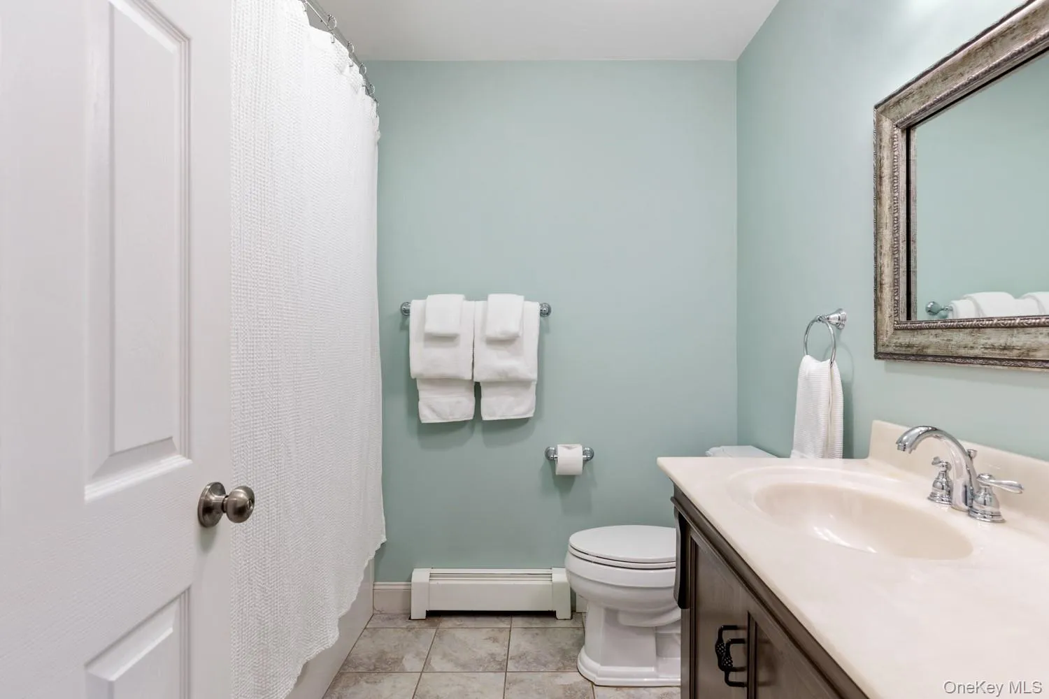 5 Glenmore Avenue, Oyster Bay, NY, 3 Bedrooms Bedrooms, 10 Rooms Rooms,1 BathroomBathrooms,Residential,For Rent,Glenmore,0,1017847 5 Glenmore Avenue, Oyster Bay, NY, 3 Bedrooms Bedrooms, 10 Rooms Rooms,1 BathroomBathrooms,Residential,For Rent,Glenmore,0,1017847