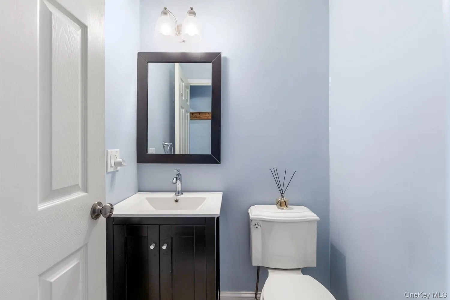 5 Glenmore Avenue, Oyster Bay, NY, 3 Bedrooms Bedrooms, 10 Rooms Rooms,1 BathroomBathrooms,Residential,For Rent,Glenmore,0,1017847 5 Glenmore Avenue, Oyster Bay, NY, 3 Bedrooms Bedrooms, 10 Rooms Rooms,1 BathroomBathrooms,Residential,For Rent,Glenmore,0,1017847