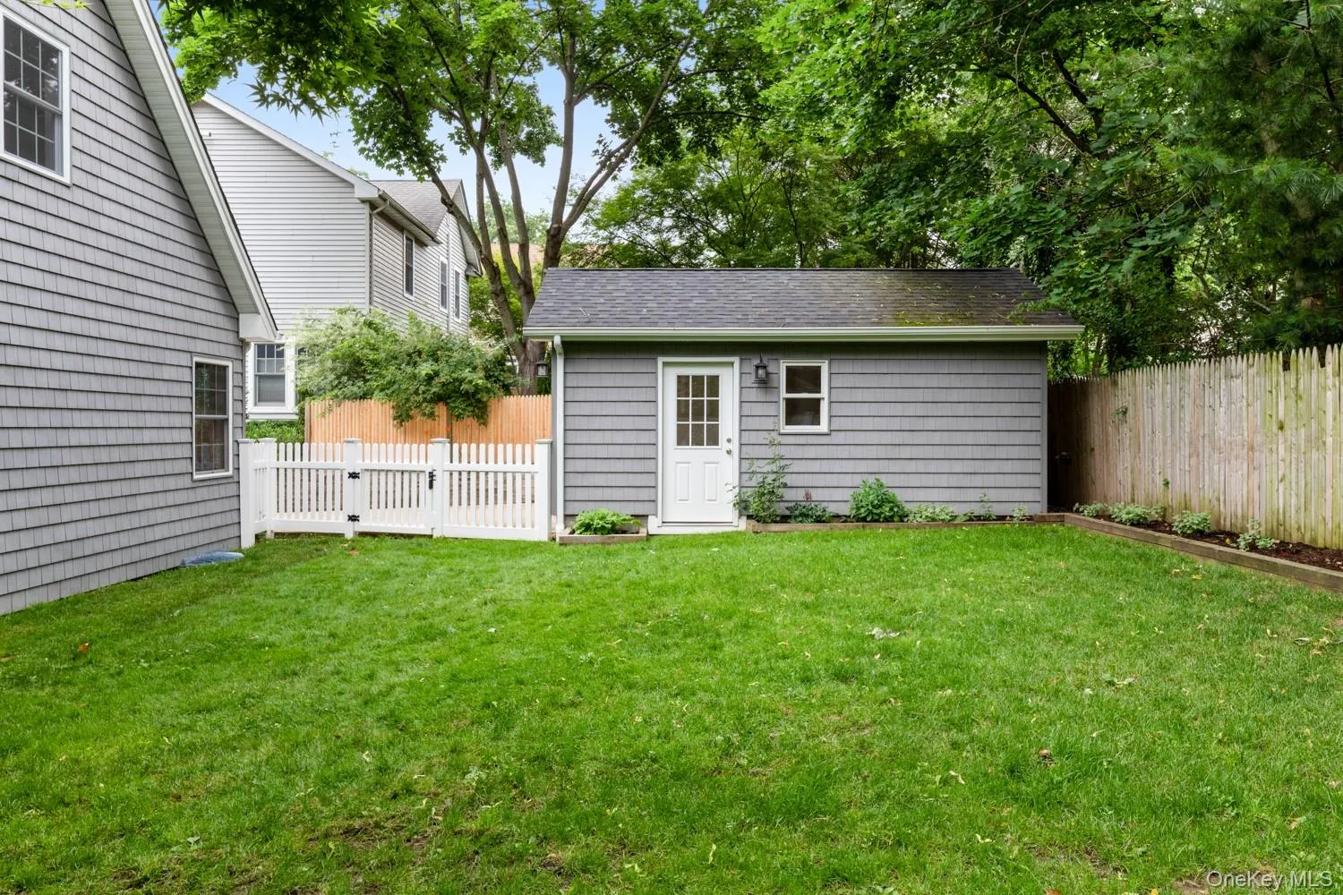 5 Glenmore Avenue, Oyster Bay, NY, 3 Bedrooms Bedrooms, 10 Rooms Rooms,1 BathroomBathrooms,Residential,For Rent,Glenmore,0,1017847 5 Glenmore Avenue, Oyster Bay, NY, 3 Bedrooms Bedrooms, 10 Rooms Rooms,1 BathroomBathrooms,Residential,For Rent,Glenmore,0,1017847