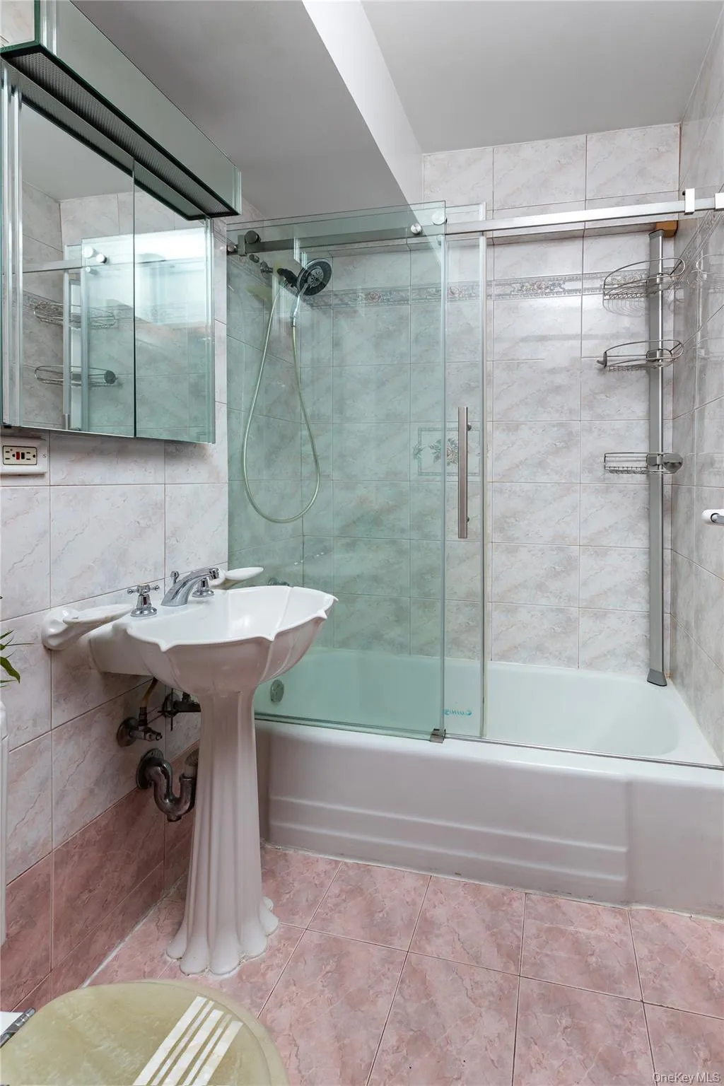 3130 Irwin Avenue, New York, NY, 3 Bedrooms Bedrooms, 5 Rooms Rooms,1 BathroomBathrooms,Residential,For Rent,Irwin,0,1017853 3130 Irwin Avenue, New York, NY, 3 Bedrooms Bedrooms, 5 Rooms Rooms,1 BathroomBathrooms,Residential,For Rent,Irwin,0,1017853