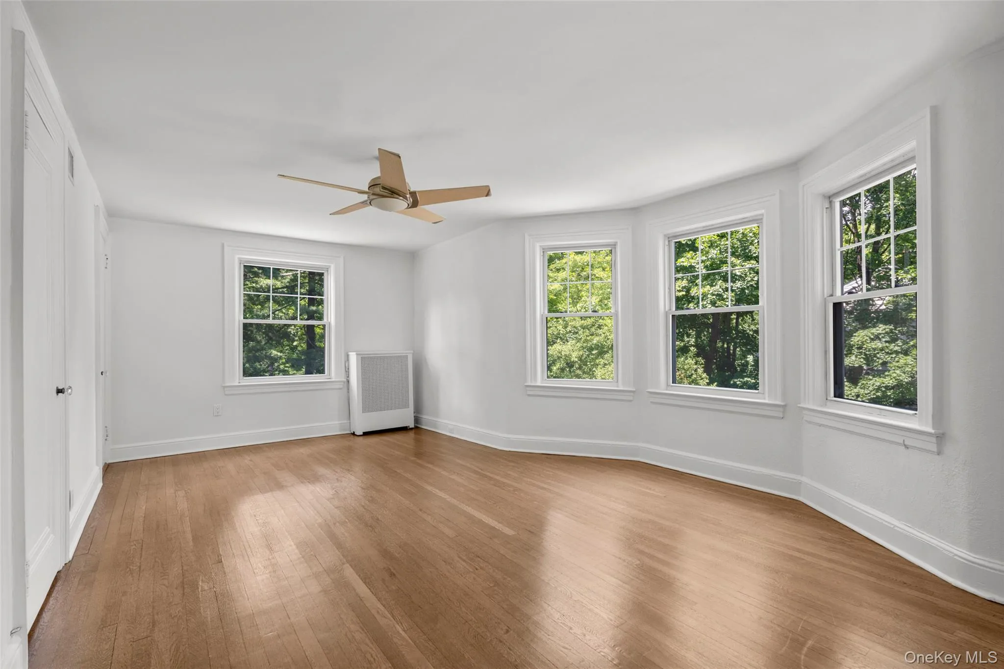 121 Walworth Avenue, Scarsdale, NY, 6 Bedrooms Bedrooms, 15 Rooms Rooms,4 BathroomsBathrooms,Residential Lease,For Rent,Walworth,0,1017859 121 Walworth Avenue, Scarsdale, NY, 6 Bedrooms Bedrooms, 15 Rooms Rooms,4 BathroomsBathrooms,Residential Lease,For Rent,Walworth,0,1017859
