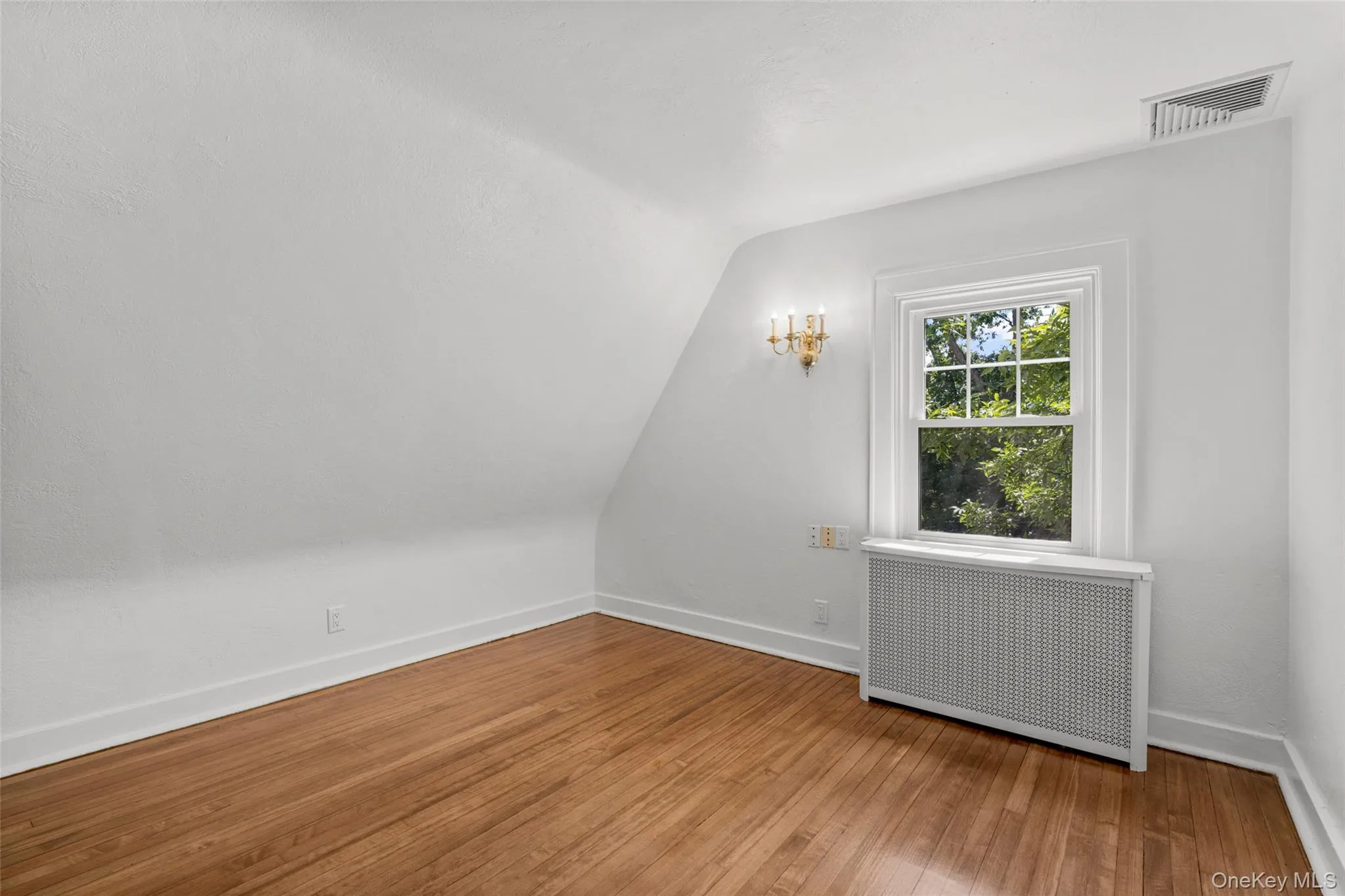 121 Walworth Avenue, Scarsdale, NY, 6 Bedrooms Bedrooms, 15 Rooms Rooms,4 BathroomsBathrooms,Residential Lease,For Rent,Walworth,0,1017859 121 Walworth Avenue, Scarsdale, NY, 6 Bedrooms Bedrooms, 15 Rooms Rooms,4 BathroomsBathrooms,Residential Lease,For Rent,Walworth,0,1017859
