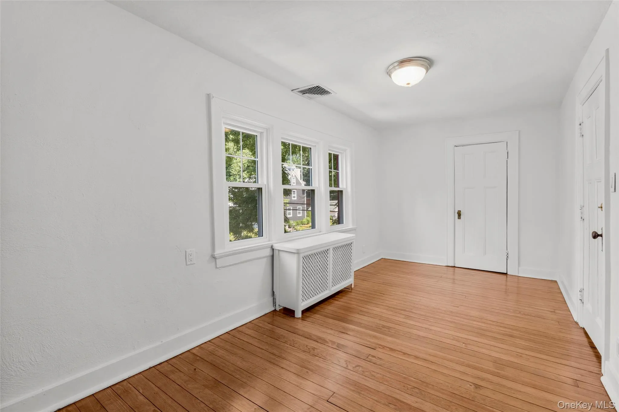 121 Walworth Avenue, Scarsdale, NY, 6 Bedrooms Bedrooms, 15 Rooms Rooms,4 BathroomsBathrooms,Residential Lease,For Rent,Walworth,0,1017859 121 Walworth Avenue, Scarsdale, NY, 6 Bedrooms Bedrooms, 15 Rooms Rooms,4 BathroomsBathrooms,Residential Lease,For Rent,Walworth,0,1017859