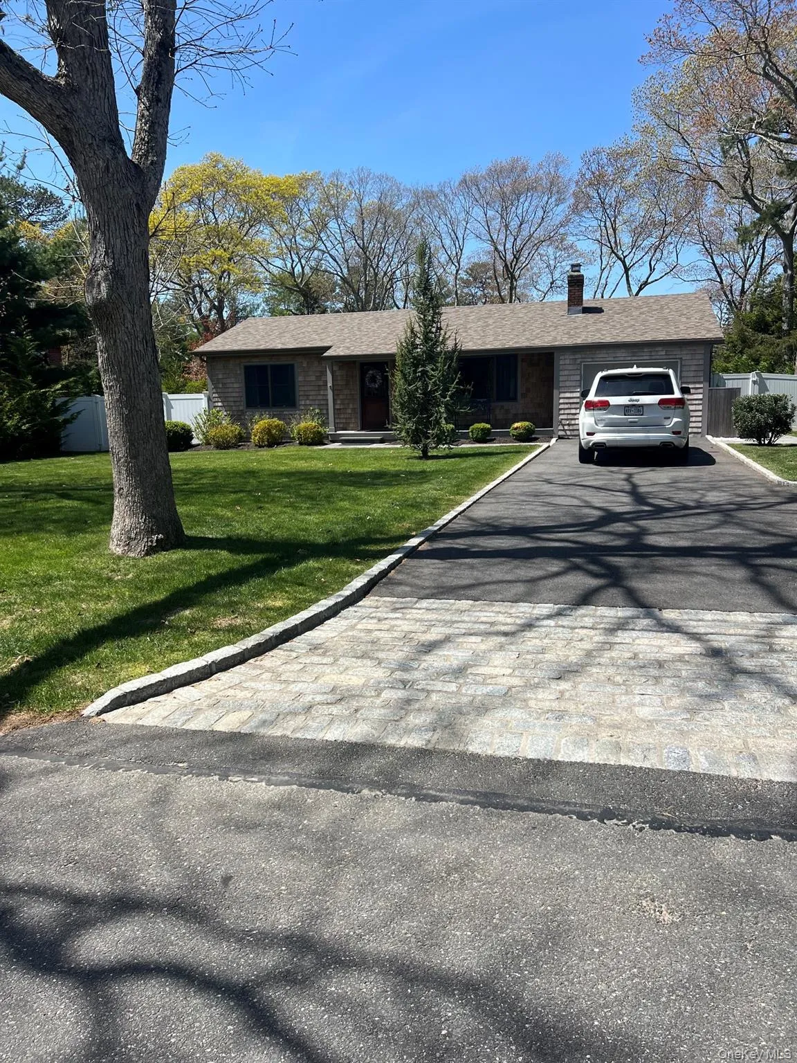 69 Rogers Avenue, Southampton, NY, 3 Bedrooms Bedrooms, 6 Rooms Rooms,1 BathroomBathrooms,Residential Lease,For Rent,Rogers,0,1017862 69 Rogers Avenue, Southampton, NY, 3 Bedrooms Bedrooms, 6 Rooms Rooms,1 BathroomBathrooms,Residential Lease,For Rent,Rogers,0,1017862