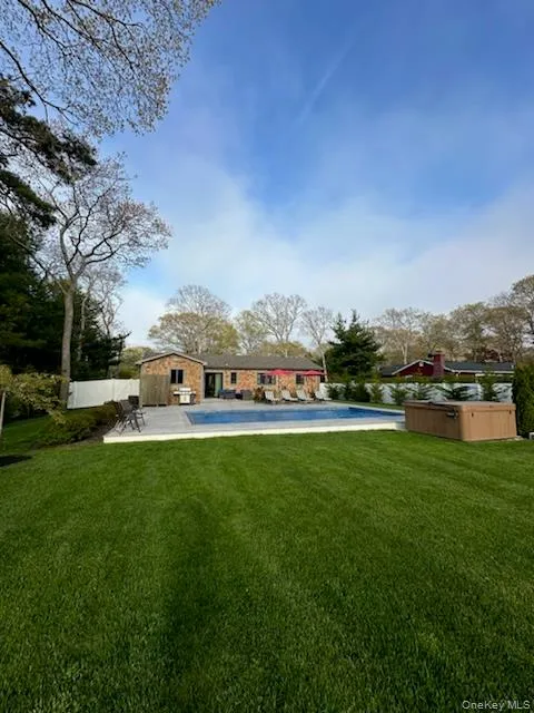 69 Rogers Avenue, Southampton, NY, 3 Bedrooms Bedrooms, 6 Rooms Rooms,1 BathroomBathrooms,Residential Lease,For Rent,Rogers,0,1017862 69 Rogers Avenue, Southampton, NY, 3 Bedrooms Bedrooms, 6 Rooms Rooms,1 BathroomBathrooms,Residential Lease,For Rent,Rogers,0,1017862