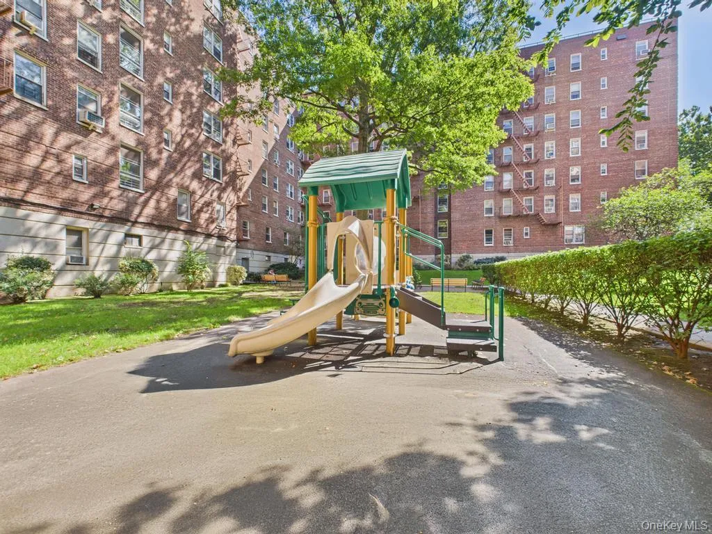 72-61 113th Street #2Z 113th Street, New York, NY, 1 Bedroom Bedrooms, 3 Rooms Rooms,1 BathroomBathrooms,Residential,For Rent,113th Street,0,1017863 72-61 113th Street #2Z 113th Street, New York, NY, 1 Bedroom Bedrooms, 3 Rooms Rooms,1 BathroomBathrooms,Residential,For Rent,113th Street,0,1017863