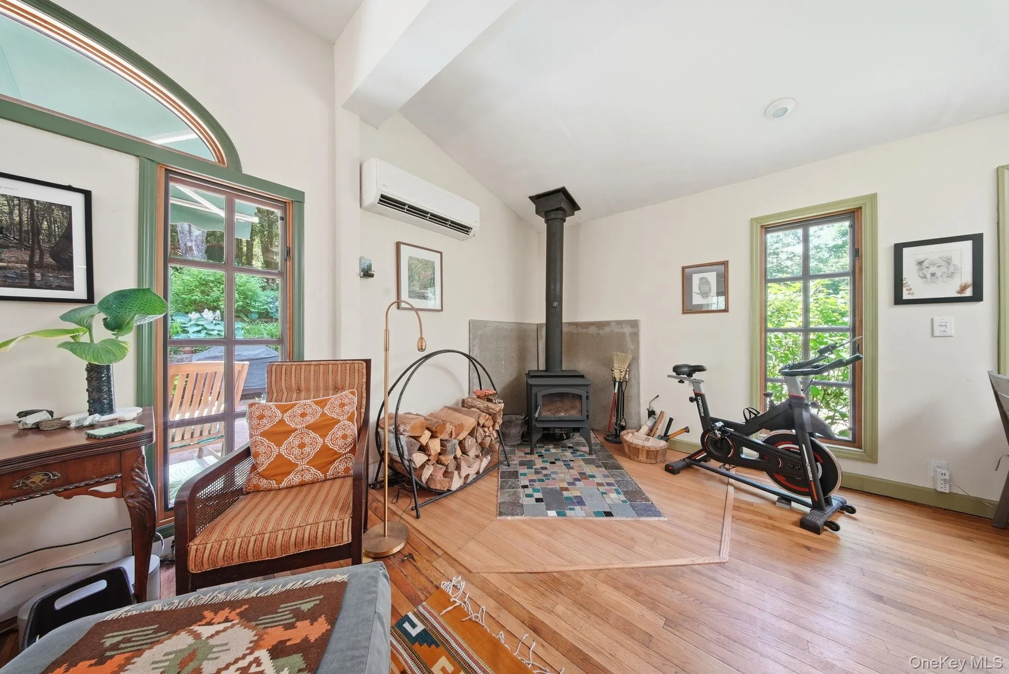 10 Church Road, Fallsburg, NY, 2 Bedrooms Bedrooms, 5 Rooms Rooms,1 BathroomBathrooms,Residential,For Rent,Church,0,1017864 10 Church Road, Fallsburg, NY, 2 Bedrooms Bedrooms, 5 Rooms Rooms,1 BathroomBathrooms,Residential,For Rent,Church,0,1017864