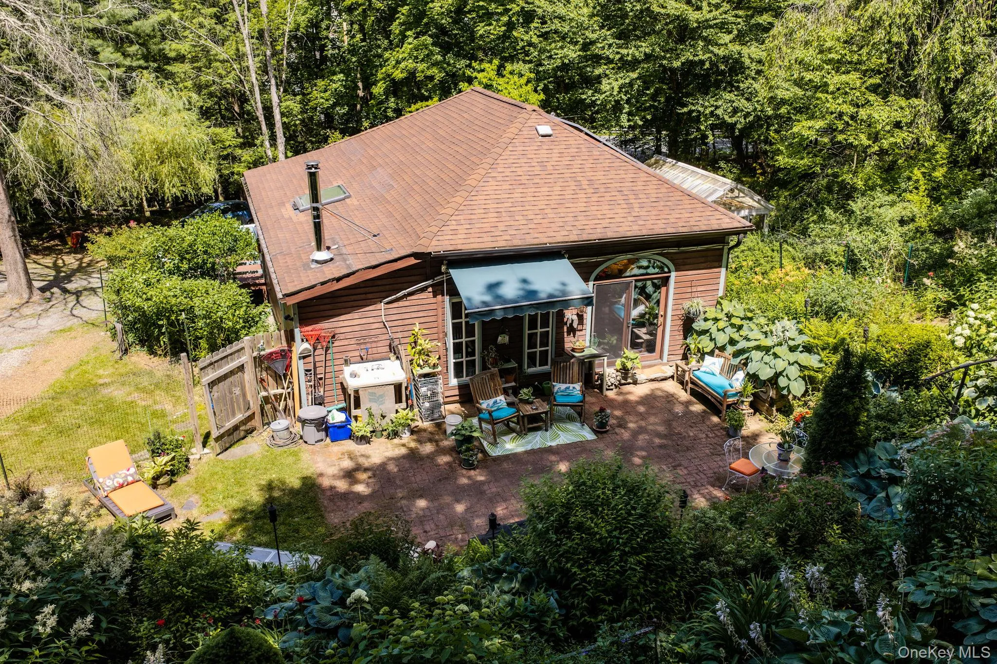 10 Church Road, Fallsburg, NY, 2 Bedrooms Bedrooms, 5 Rooms Rooms,1 BathroomBathrooms,Residential,For Rent,Church,0,1017864 10 Church Road, Fallsburg, NY, 2 Bedrooms Bedrooms, 5 Rooms Rooms,1 BathroomBathrooms,Residential,For Rent,Church,0,1017864