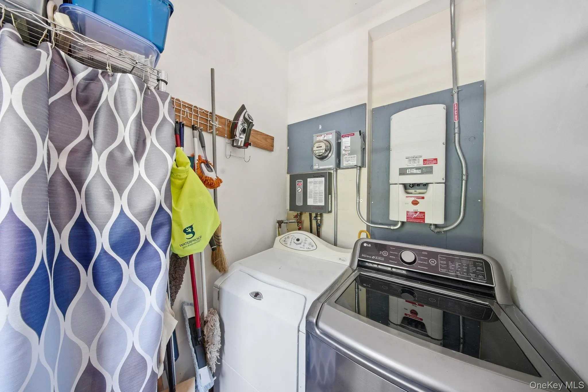 10 Church Road, Fallsburg, NY, 2 Bedrooms Bedrooms, 5 Rooms Rooms,1 BathroomBathrooms,Residential,For Rent,Church,0,1017864 10 Church Road, Fallsburg, NY, 2 Bedrooms Bedrooms, 5 Rooms Rooms,1 BathroomBathrooms,Residential,For Rent,Church,0,1017864