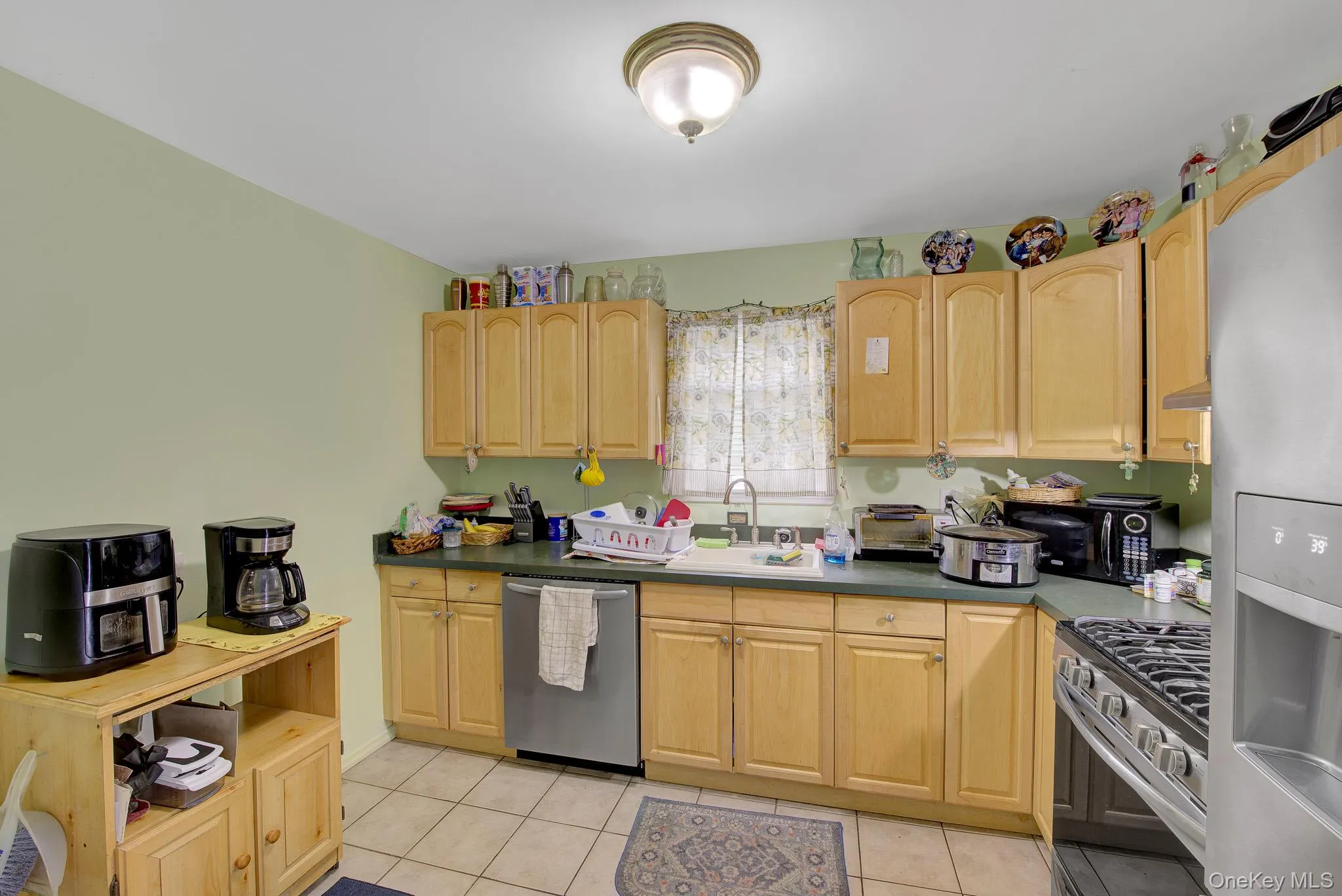117 Eastgate Road, Oyster Bay, NY, 3 Bedrooms Bedrooms, 7 Rooms Rooms,1 BathroomBathrooms,Residential,For Rent,Eastgate,0,KEY1017866 117 Eastgate Road, Oyster Bay, NY, 3 Bedrooms Bedrooms, 7 Rooms Rooms,1 BathroomBathrooms,Residential,For Rent,Eastgate,0,KEY1017866