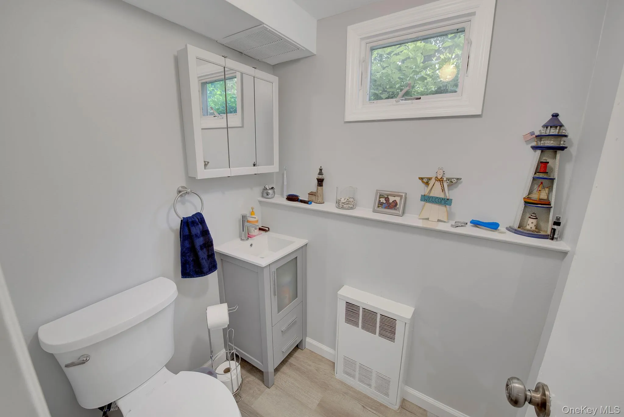 117 Eastgate Road, Oyster Bay, NY, 3 Bedrooms Bedrooms, 7 Rooms Rooms,1 BathroomBathrooms,Residential,For Rent,Eastgate,0,KEY1017866 117 Eastgate Road, Oyster Bay, NY, 3 Bedrooms Bedrooms, 7 Rooms Rooms,1 BathroomBathrooms,Residential,For Rent,Eastgate,0,KEY1017866