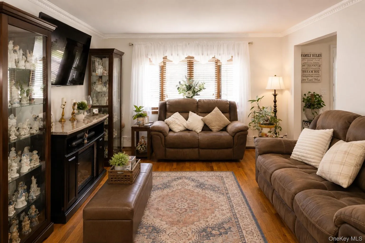 210 Willard Avenue, Oyster Bay, NY, 4 Bedrooms Bedrooms, 7 Rooms Rooms,2 BathroomsBathrooms,Residential,For Rent,Willard,0,1017867 210 Willard Avenue, Oyster Bay, NY, 4 Bedrooms Bedrooms, 7 Rooms Rooms,2 BathroomsBathrooms,Residential,For Rent,Willard,0,1017867