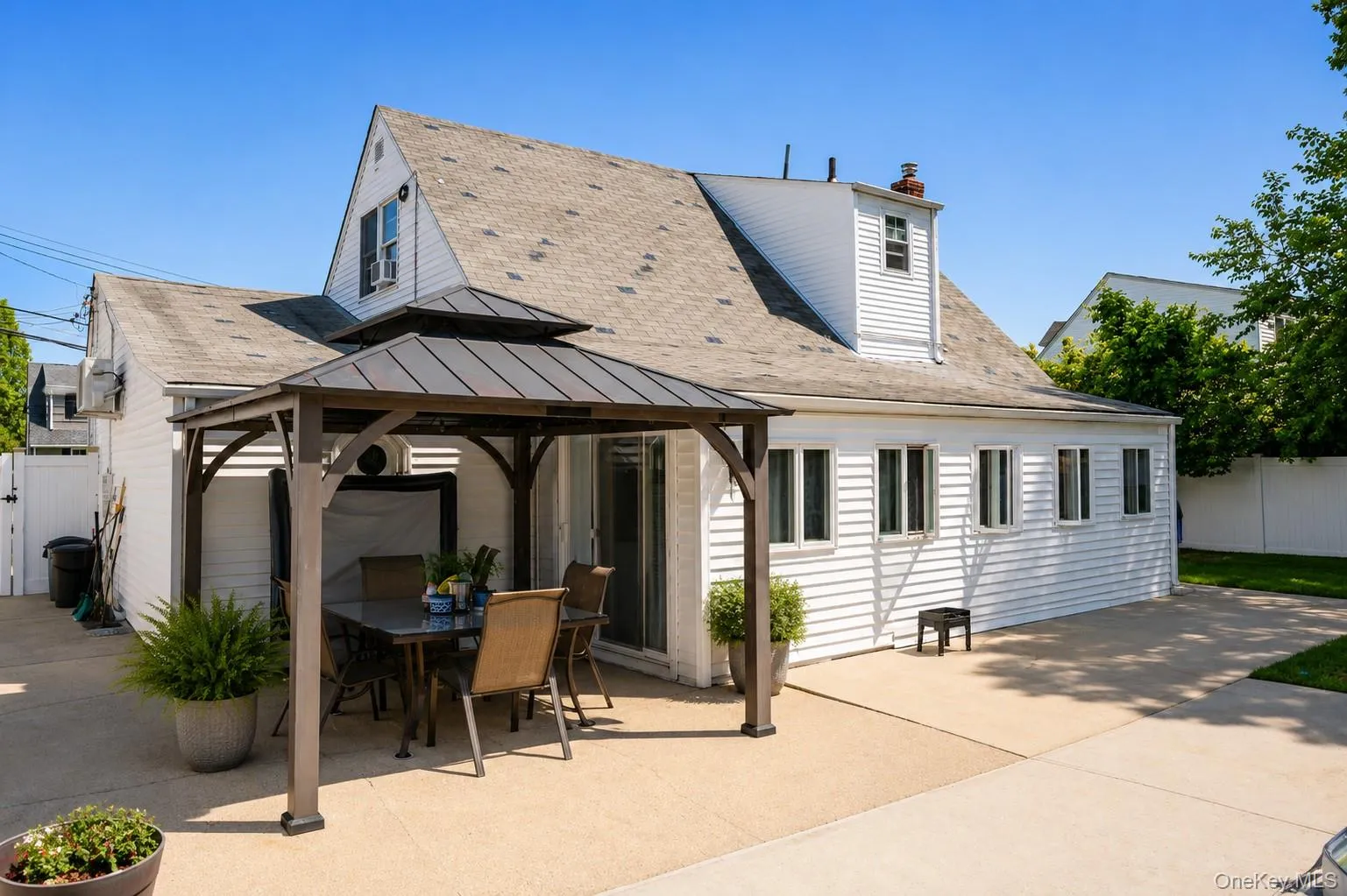 210 Willard Avenue, Oyster Bay, NY, 4 Bedrooms Bedrooms, 7 Rooms Rooms,2 BathroomsBathrooms,Residential,For Rent,Willard,0,1017867 210 Willard Avenue, Oyster Bay, NY, 4 Bedrooms Bedrooms, 7 Rooms Rooms,2 BathroomsBathrooms,Residential,For Rent,Willard,0,1017867