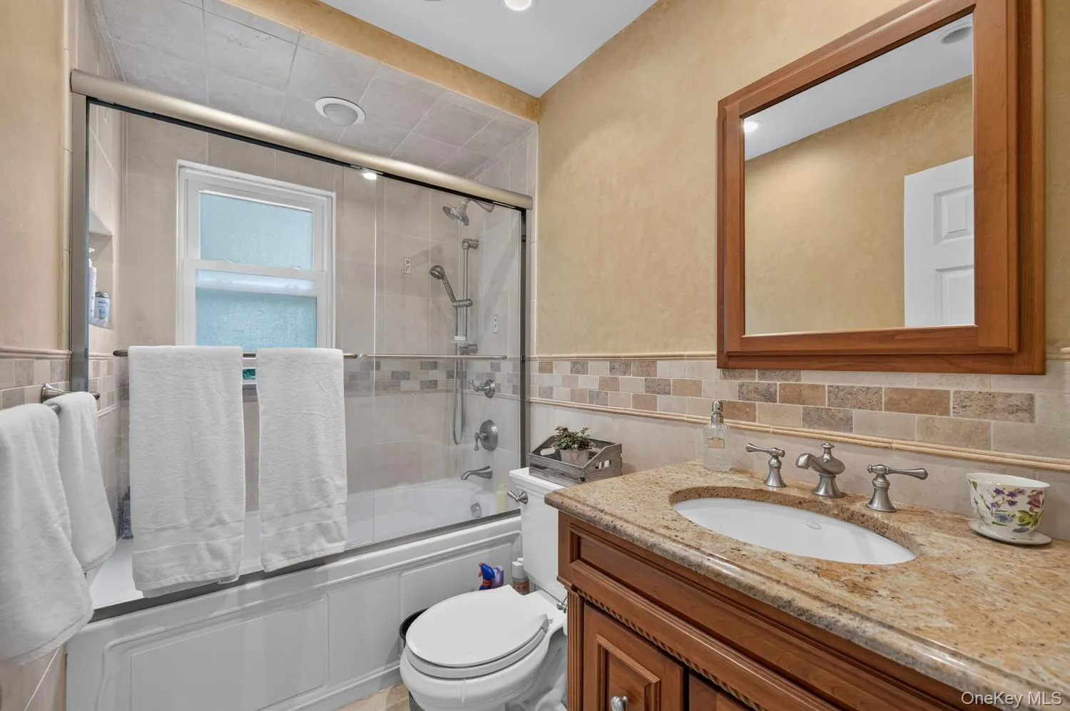 8 Tuscan Court, Huntington, NY, 4 Bedrooms Bedrooms, 8 Rooms Rooms,2 BathroomsBathrooms,Residential,For Rent,Tuscan,0,KEY1017868 8 Tuscan Court, Huntington, NY, 4 Bedrooms Bedrooms, 8 Rooms Rooms,2 BathroomsBathrooms,Residential,For Rent,Tuscan,0,KEY1017868