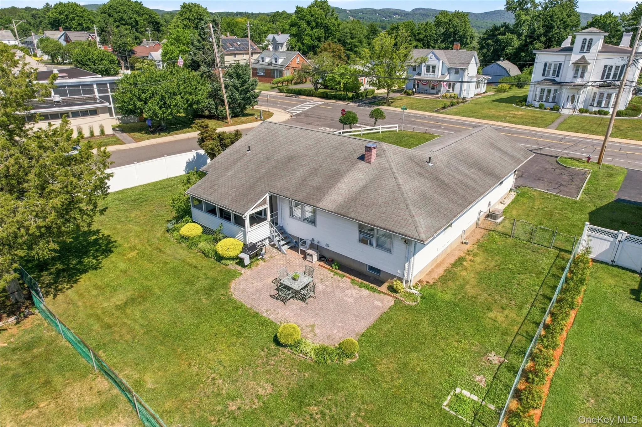 20 Main Street, Stony Point, NY, 2 Bedrooms Bedrooms, 6 Rooms Rooms,3 BathroomsBathrooms,Residential,For Rent,Main,0,KEY1017869 20 Main Street, Stony Point, NY, 2 Bedrooms Bedrooms, 6 Rooms Rooms,3 BathroomsBathrooms,Residential,For Rent,Main,0,KEY1017869