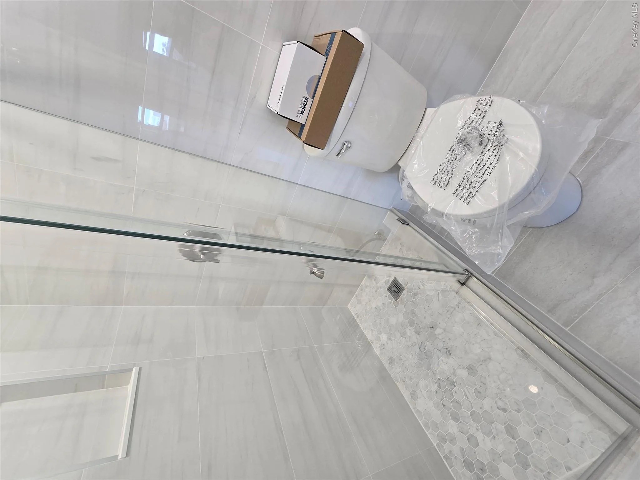 240-29 70 Avenue, New York, NY, 3 Bedrooms Bedrooms, 7 Rooms Rooms,2 BathroomsBathrooms,Residential Lease,For Rent,70,0,KEY1017875 240-29 70 Avenue, New York, NY, 3 Bedrooms Bedrooms, 7 Rooms Rooms,2 BathroomsBathrooms,Residential Lease,For Rent,70,0,KEY1017875