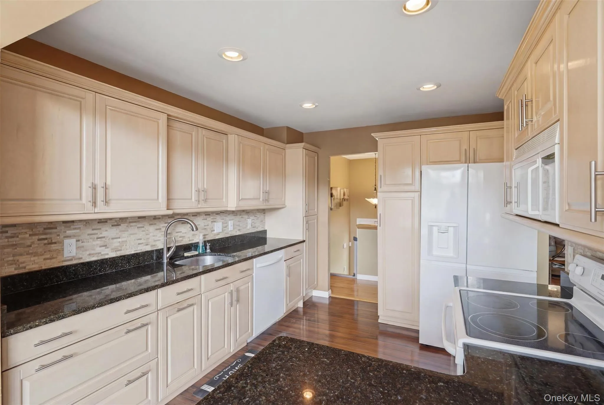 11 Applesauce Lane, Wappinger, NY, 3 Bedrooms Bedrooms, 8 Rooms Rooms,2 BathroomsBathrooms,Residential,For Rent,Applesauce,0,KEY1017879 11 Applesauce Lane, Wappinger, NY, 3 Bedrooms Bedrooms, 8 Rooms Rooms,2 BathroomsBathrooms,Residential,For Rent,Applesauce,0,KEY1017879