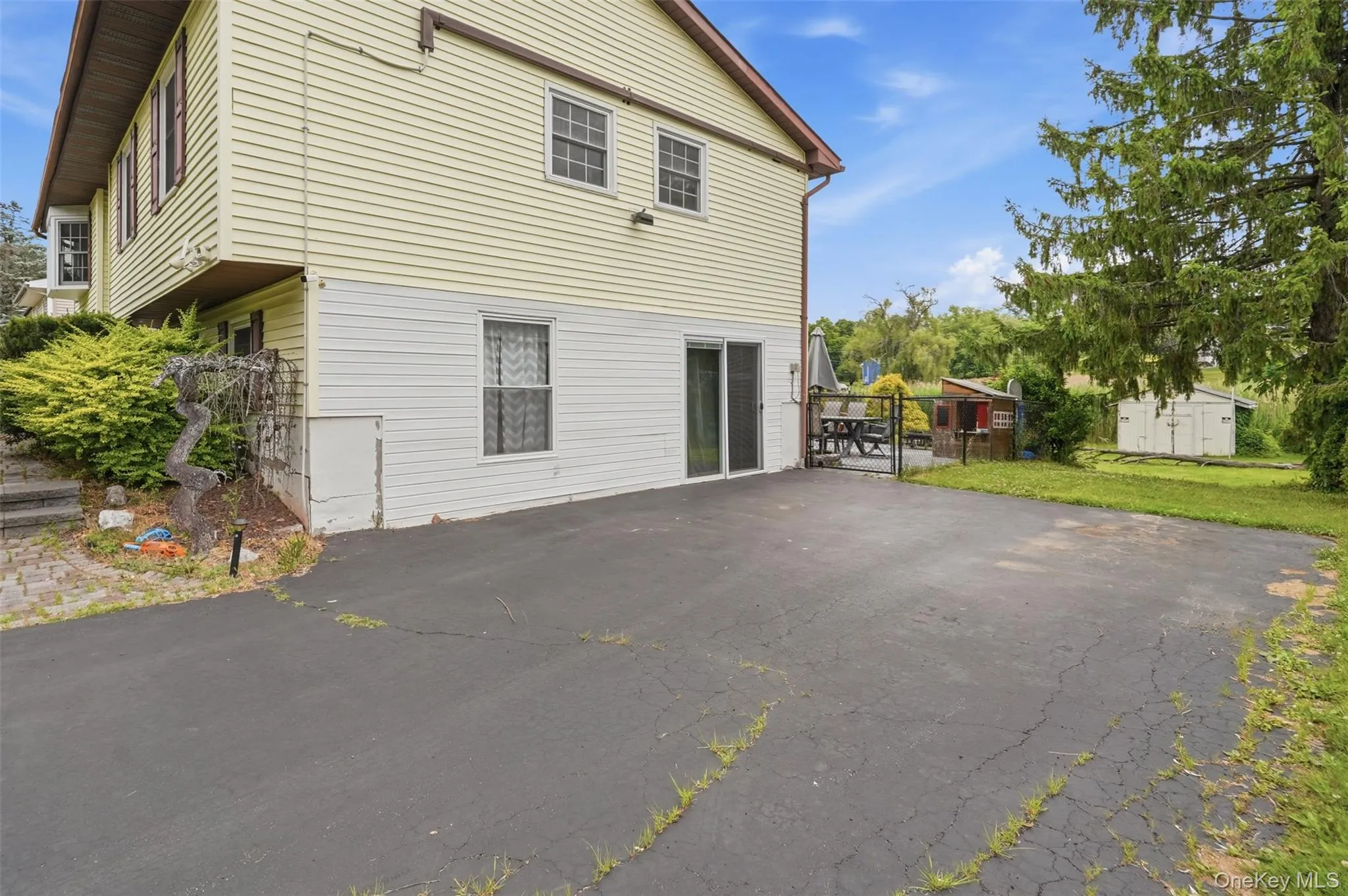 11 Applesauce Lane, Wappinger, NY, 3 Bedrooms Bedrooms, 8 Rooms Rooms,2 BathroomsBathrooms,Residential,For Rent,Applesauce,0,KEY1017879 11 Applesauce Lane, Wappinger, NY, 3 Bedrooms Bedrooms, 8 Rooms Rooms,2 BathroomsBathrooms,Residential,For Rent,Applesauce,0,KEY1017879
