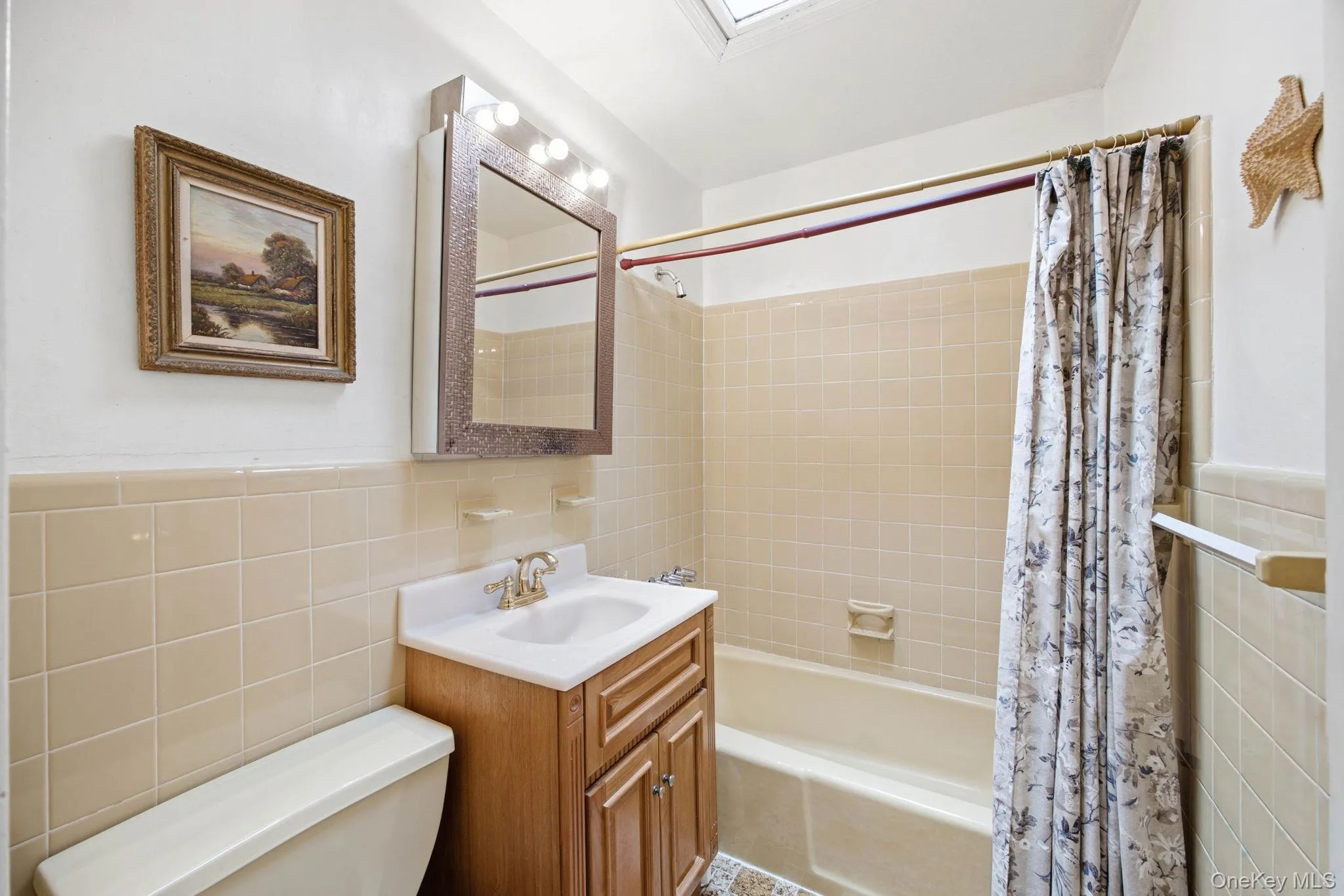 66-15 Gray Street, New York, NY, 2 Bedrooms Bedrooms, 5 Rooms Rooms,2 BathroomsBathrooms,Residential,For Rent,Gray,0,KEY1017882 66-15 Gray Street, New York, NY, 2 Bedrooms Bedrooms, 5 Rooms Rooms,2 BathroomsBathrooms,Residential,For Rent,Gray,0,KEY1017882