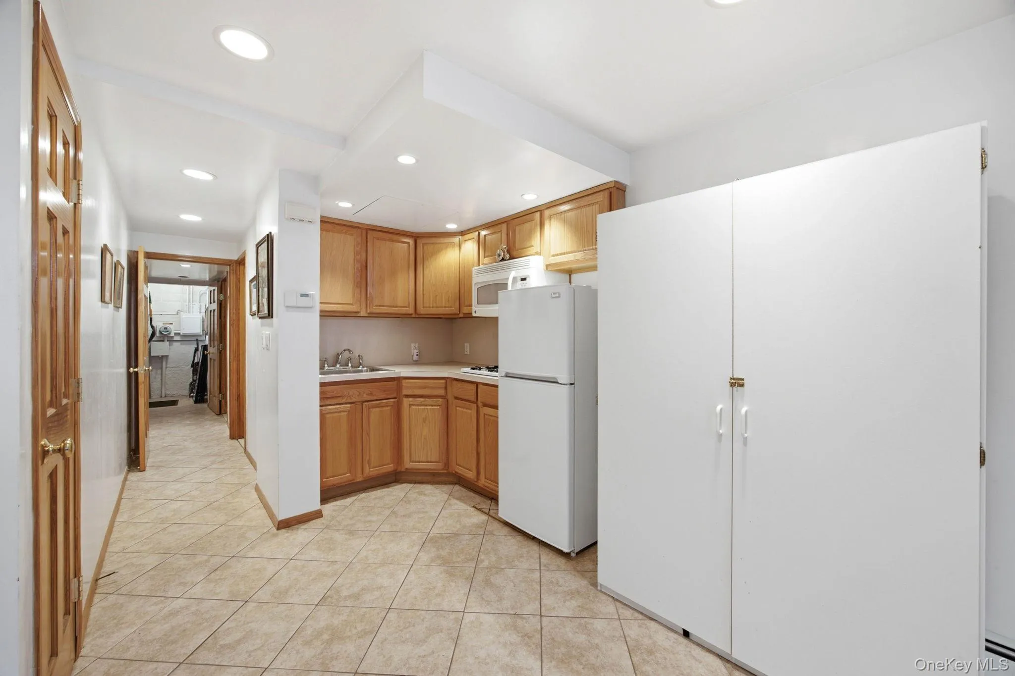 66-15 Gray Street, New York, NY, 2 Bedrooms Bedrooms, 5 Rooms Rooms,2 BathroomsBathrooms,Residential,For Rent,Gray,0,KEY1017882 66-15 Gray Street, New York, NY, 2 Bedrooms Bedrooms, 5 Rooms Rooms,2 BathroomsBathrooms,Residential,For Rent,Gray,0,KEY1017882